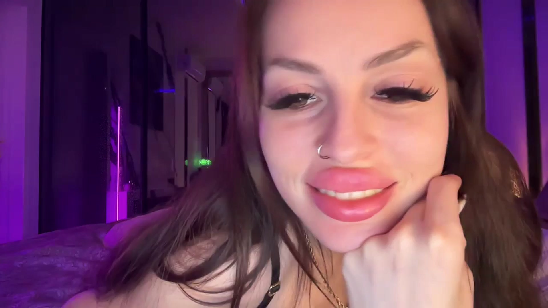 Gallery image thumbnail from UGLYGIRL_'s myfreecams stream on, 07/05/2025, 24:04 image 1 of 20