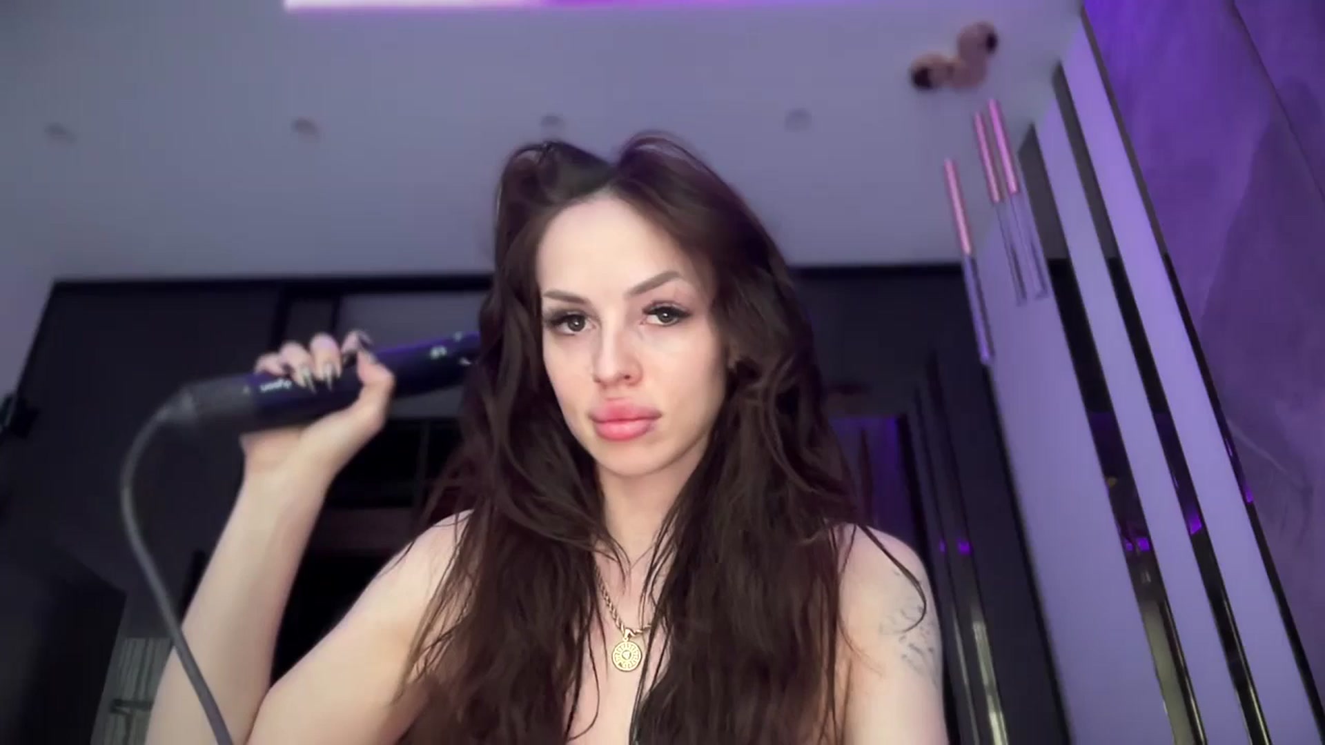 Gallery image thumbnail from UGLYGIRL_'s myfreecams stream on, 07/21/2025, 17:33 image 15 of 20