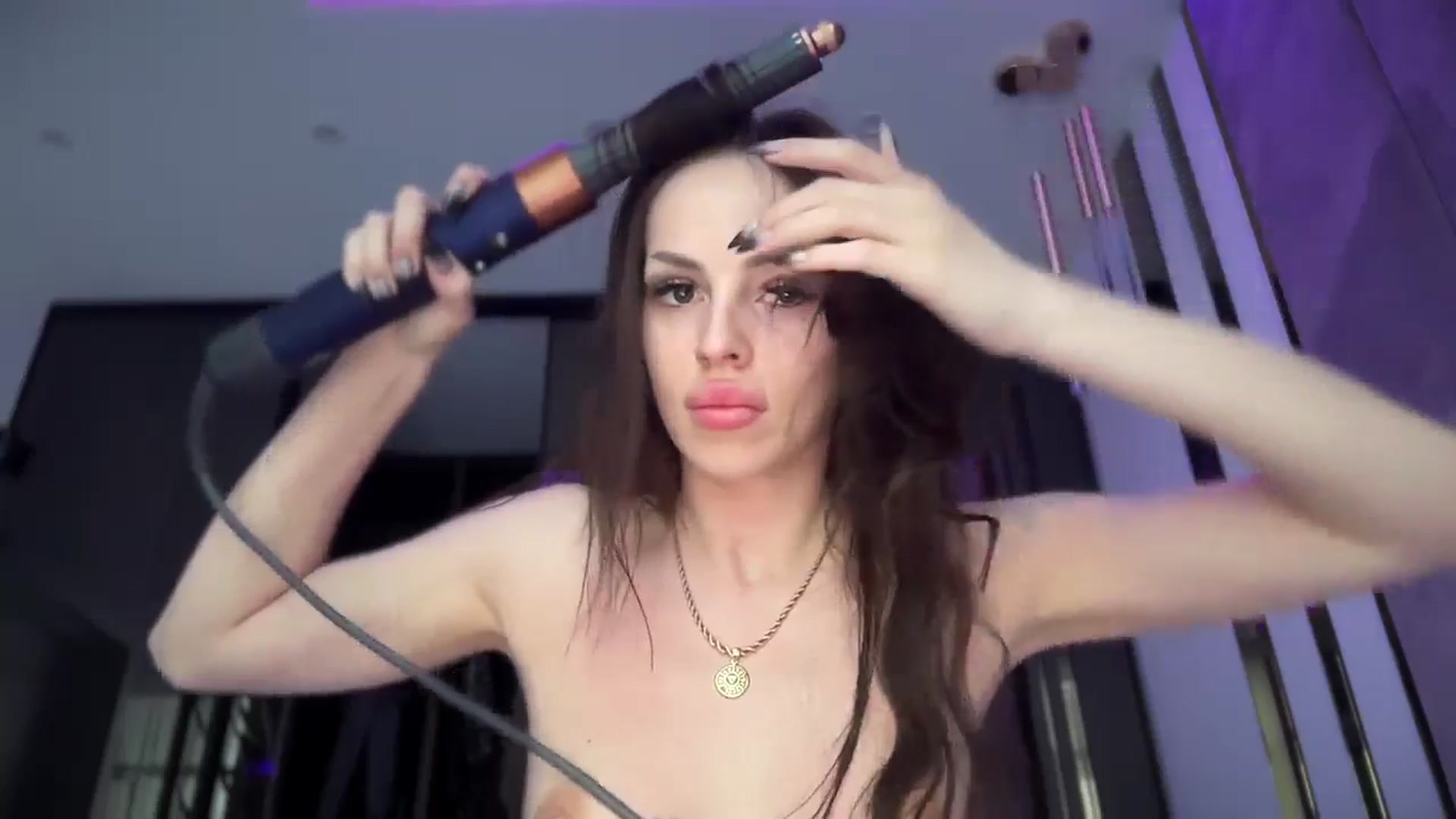 Gallery image thumbnail from UGLYGIRL_'s myfreecams stream on, 07/21/2025, 17:33 image 6 of 20