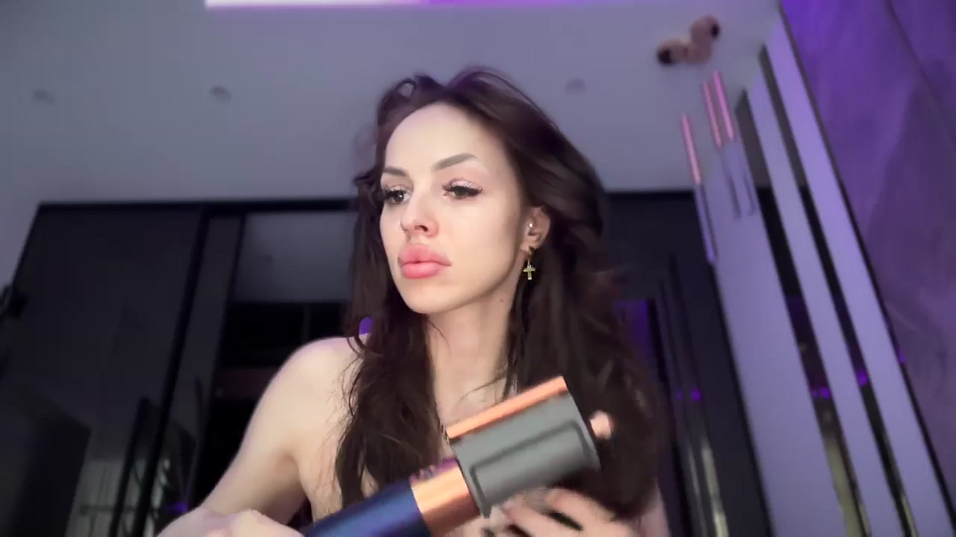 Gallery image thumbnail from UGLYGIRL_'s myfreecams stream on, 07/21/2025, 17:33 image 12 of 20