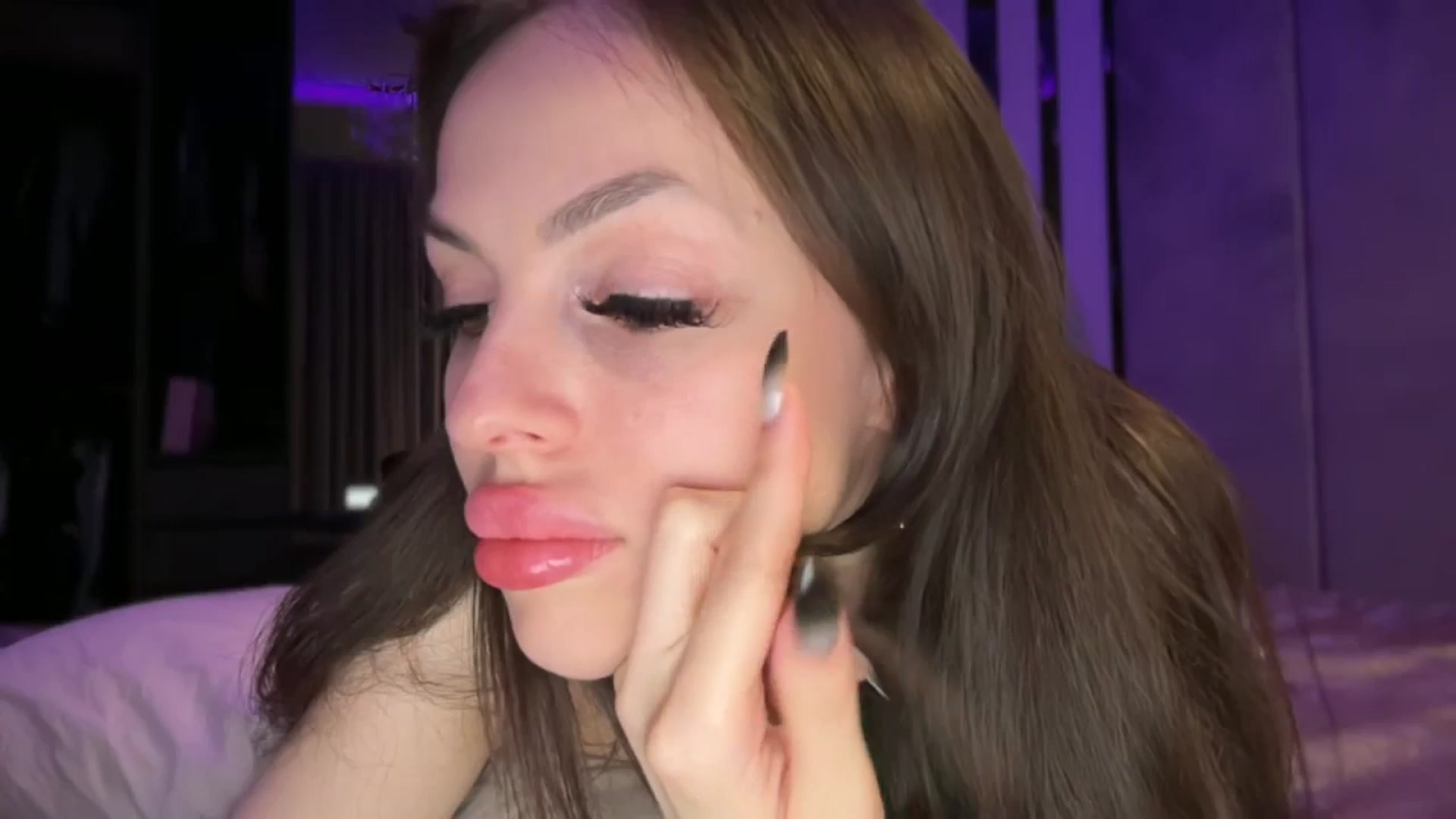 Gallery image thumbnail from UGLYGIRL_'s myfreecams stream on, 07/31/2025, 02:23 image 15 of 20