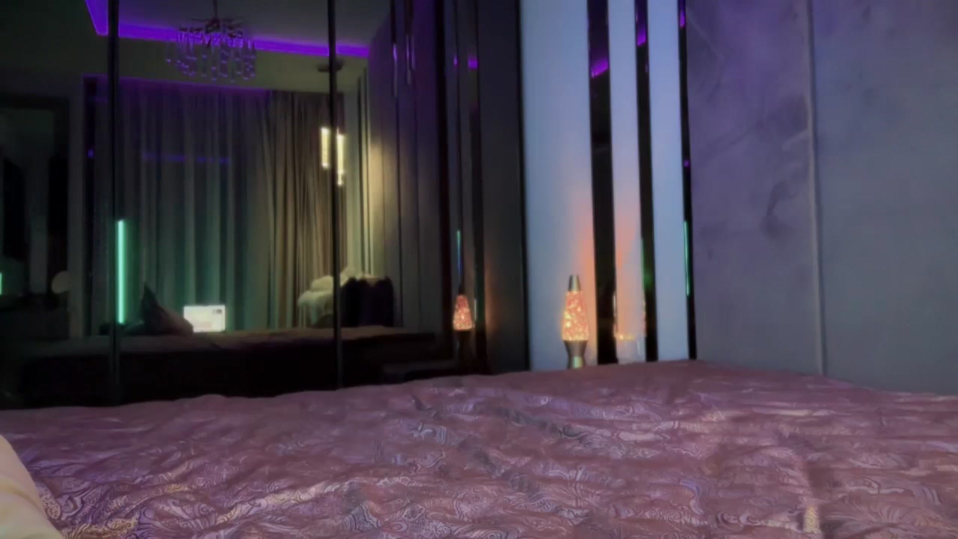 Gallery image thumbnail from UGLYGIRL_'s myfreecams stream on, 08/04/2025, 20:30 image 17 of 20