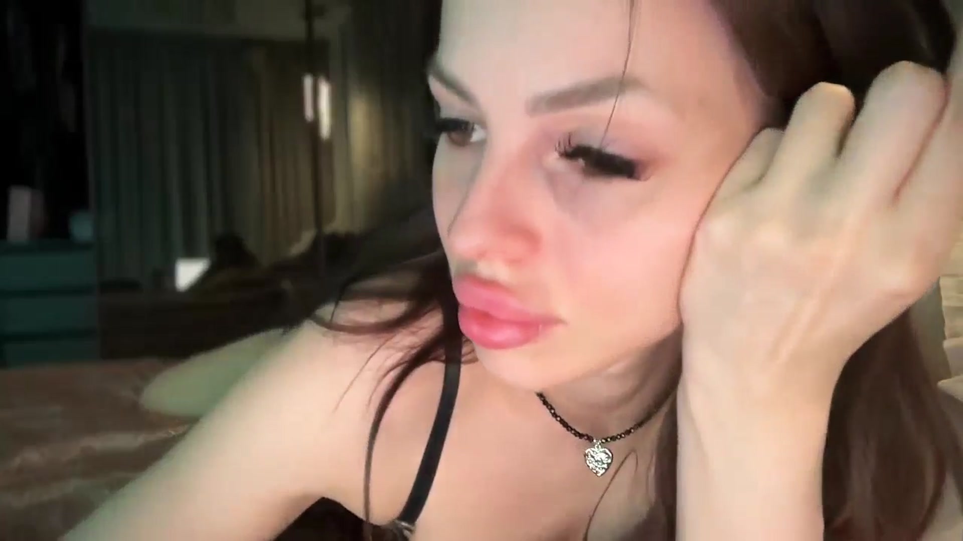 Gallery image thumbnail from UGLYGIRL_'s myfreecams stream on, 08/04/2025, 21:46 image 8 of 20