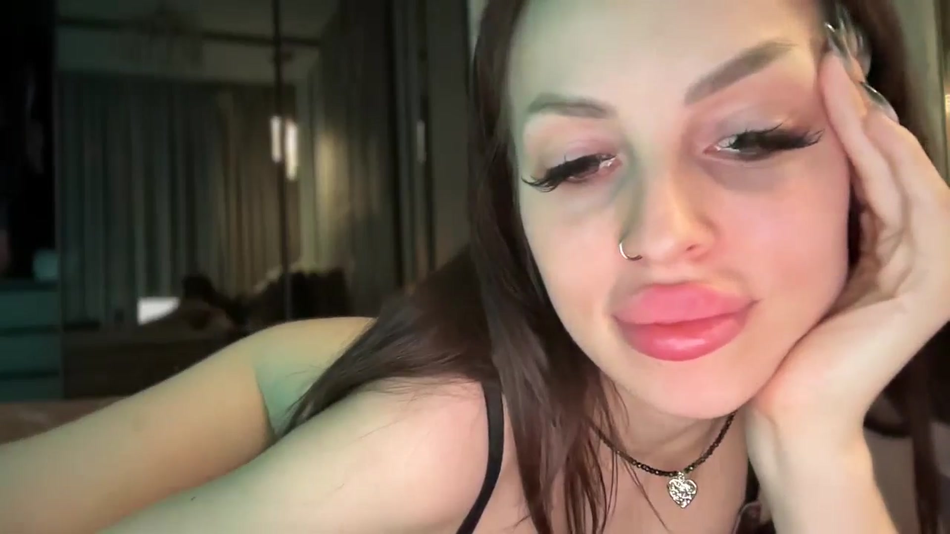 Gallery image thumbnail from UGLYGIRL_'s myfreecams stream on, 08/04/2025, 21:46 image 9 of 20