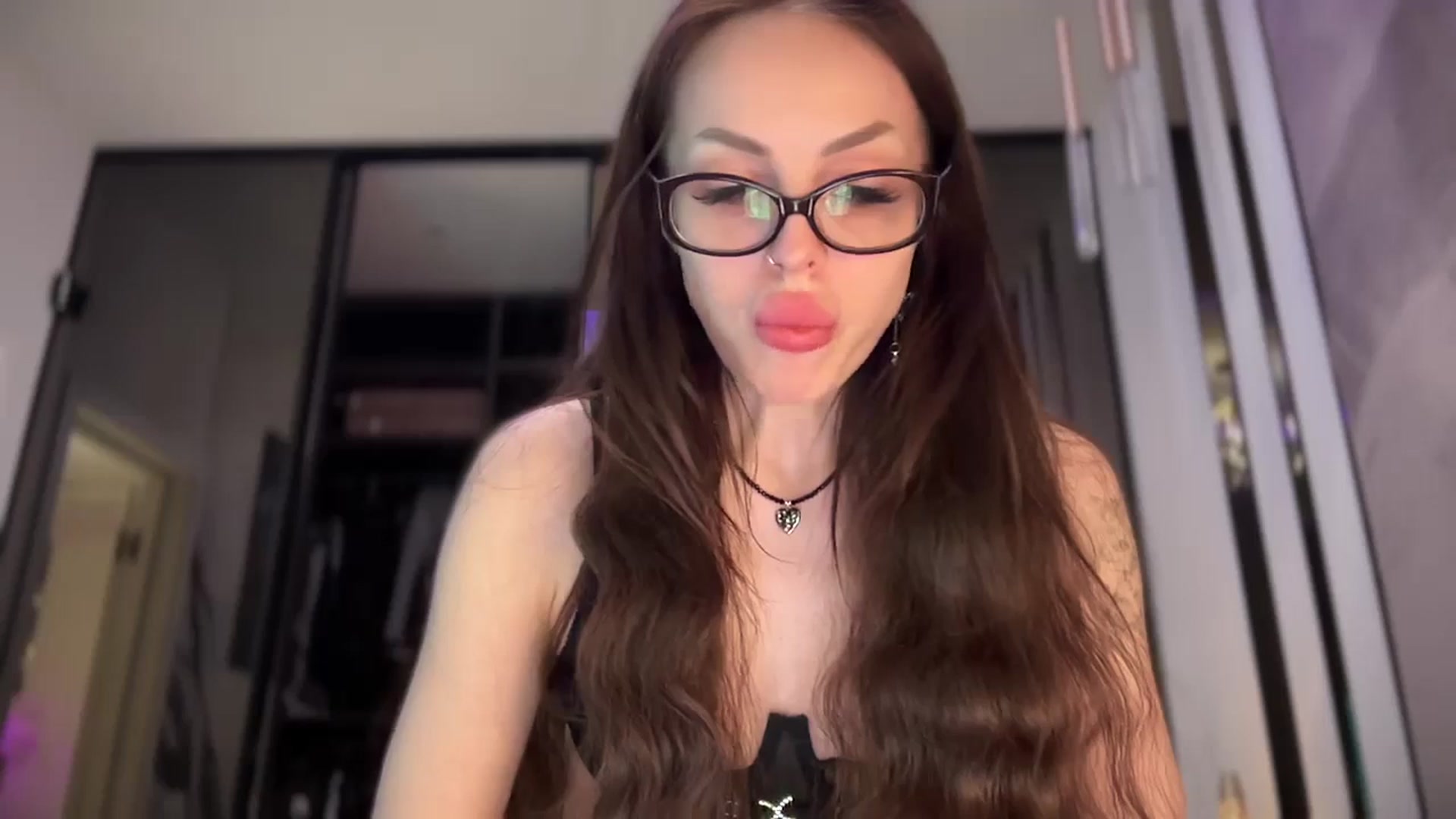 Gallery image thumbnail from UGLYGIRL_'s myfreecams stream on, 08/07/2025, 19:25 image 6 of 20
