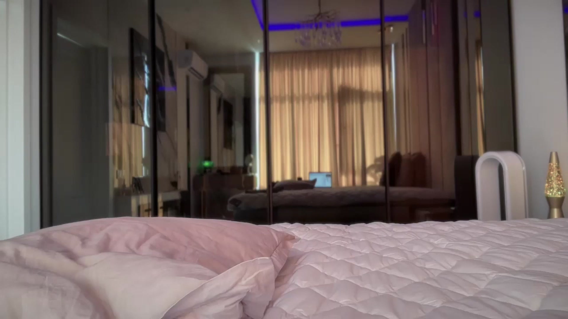 Gallery image thumbnail from UGLYGIRL_'s myfreecams stream on, 08/09/2025, 07:04 image 15 of 20