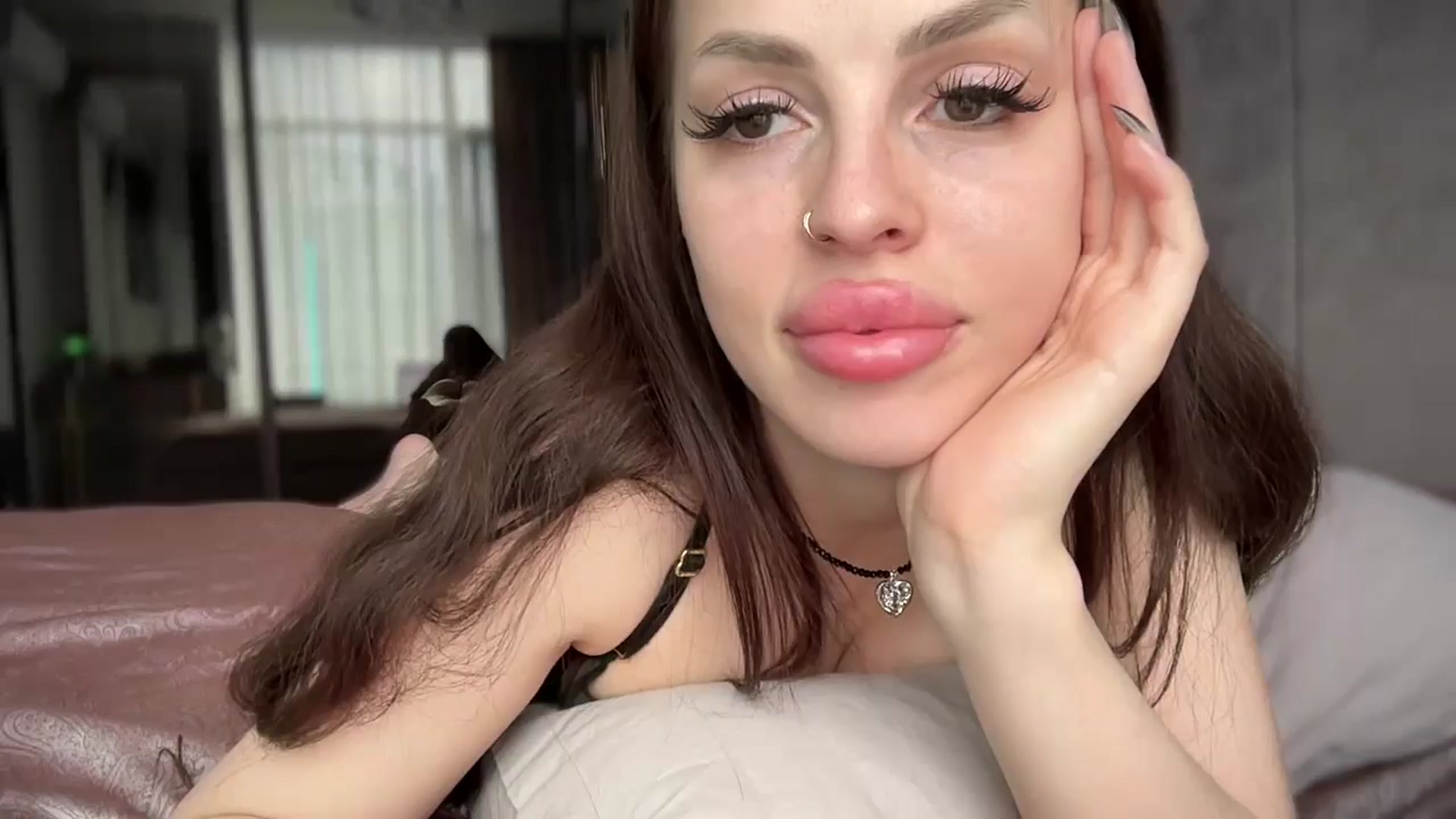 Gallery image thumbnail from UGLYGIRL_'s myfreecams stream on, 08/11/2025, 04:44 image 1 of 20
