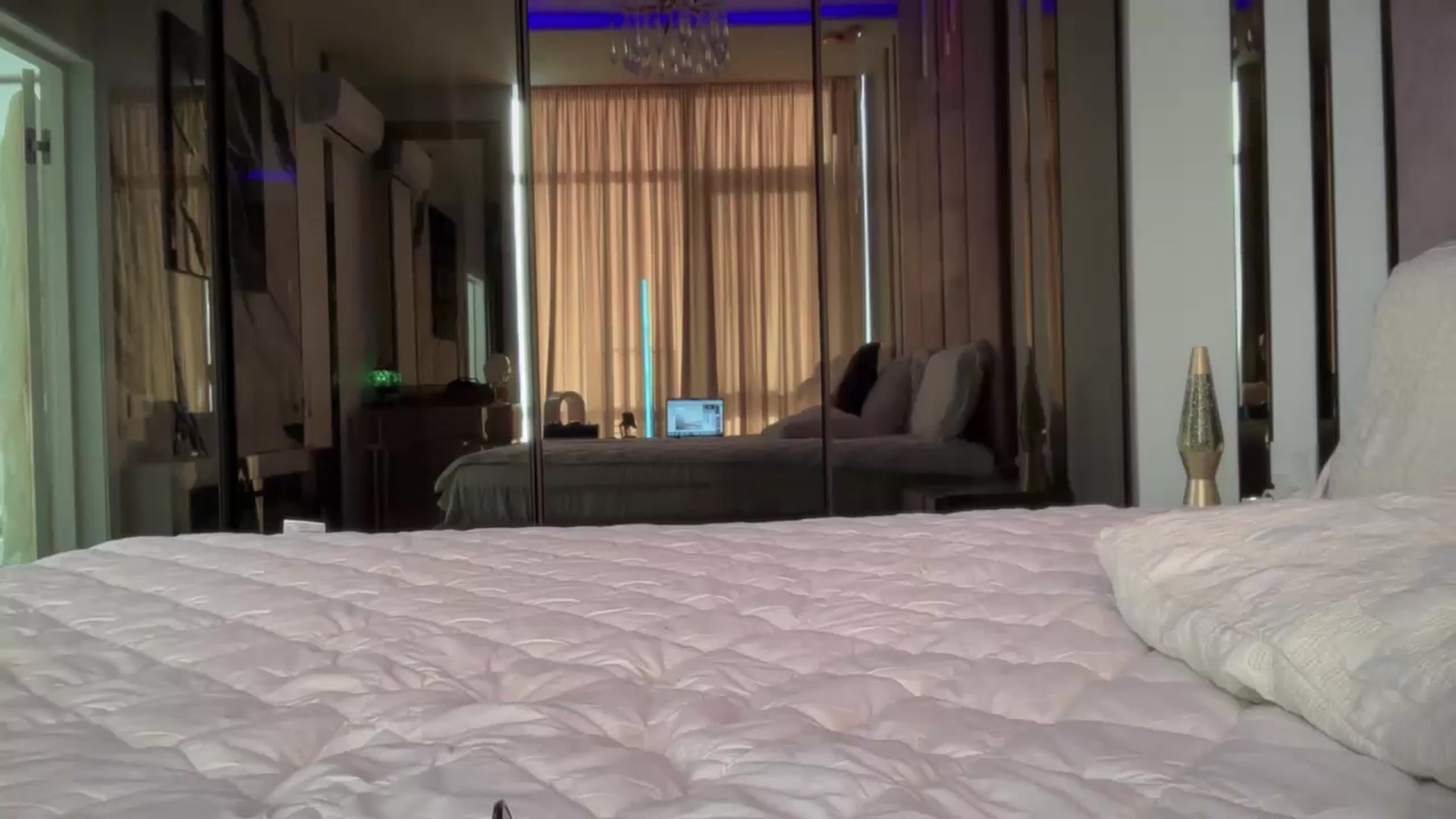 Gallery image thumbnail from UGLYGIRL_'s myfreecams stream on, 09/03/2025, 05:08 image 8 of 20
