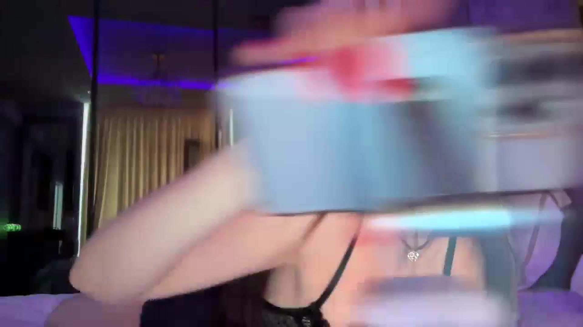 Gallery image thumbnail from UGLYGIRL_'s myfreecams stream on, 09/04/2025, 10:20 image 1 of 20