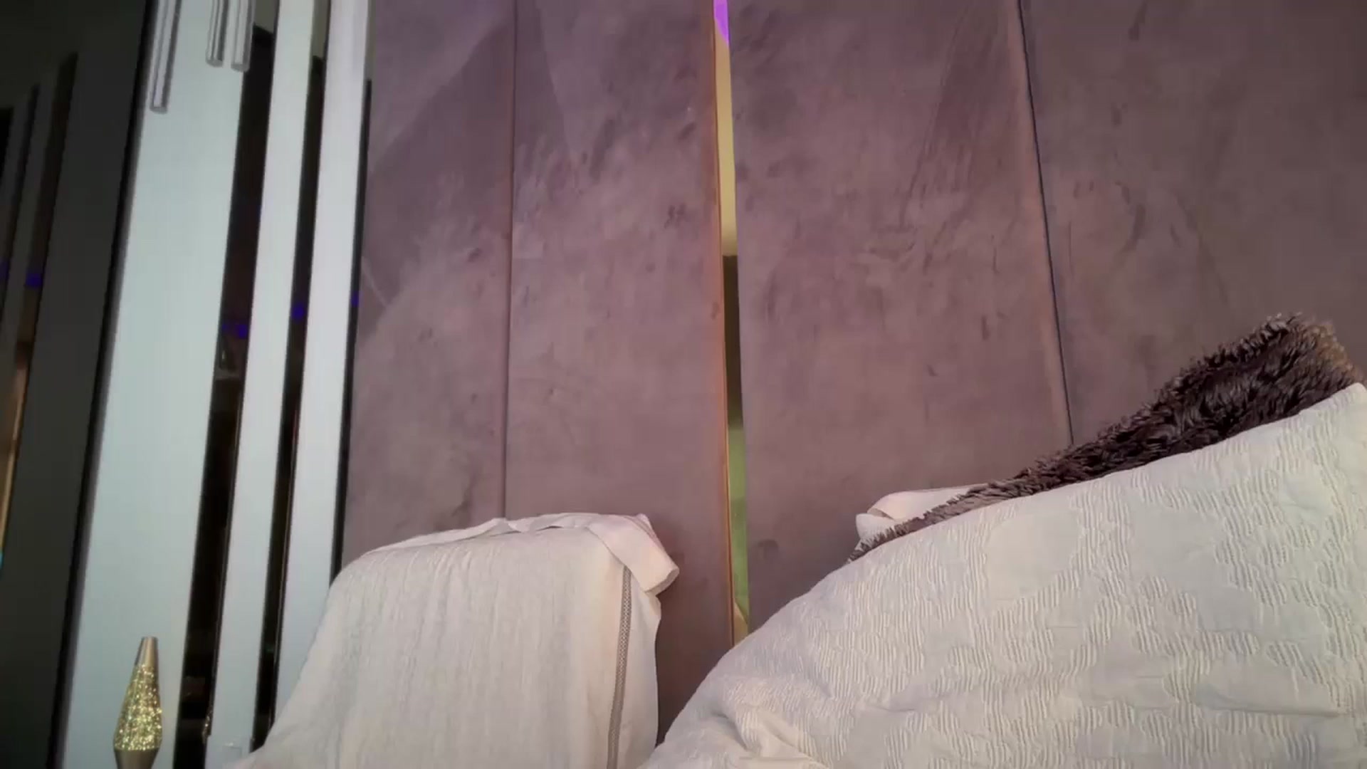 Gallery image thumbnail from UGLYGIRL_'s myfreecams stream on, 09/07/2025, 06:52 image 1 of 20