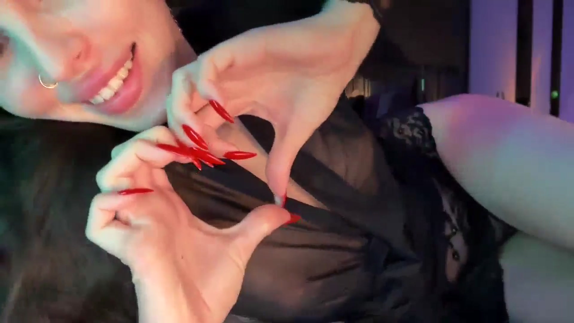 Gallery image thumbnail from UGLYGIRL_'s myfreecams stream on, 09/09/2025, 24:04 image 17 of 20