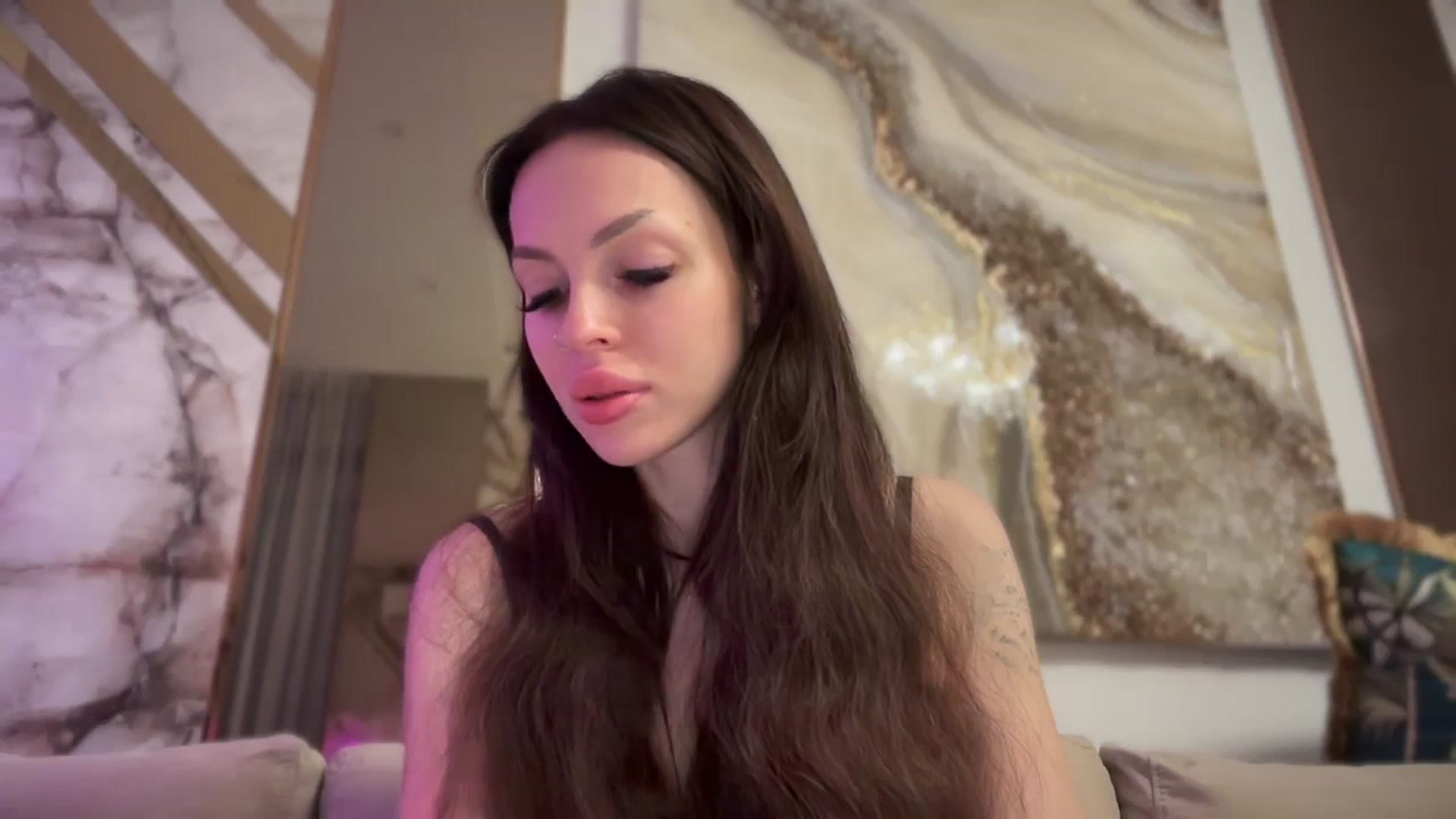 Gallery image thumbnail from UGLYGIRL_'s myfreecams stream on, 09/23/2025, 03:51 image 2 of 20