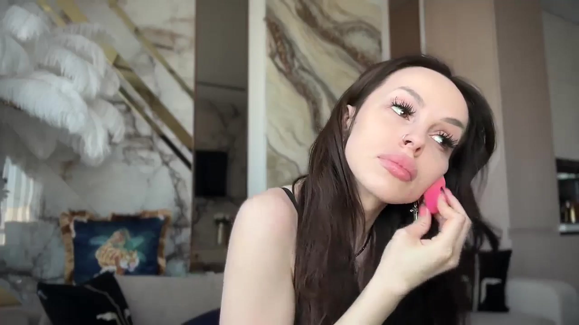 Gallery image thumbnail from UGLYGIRL_'s myfreecams stream on, 09/23/2025, 12:03 image 15 of 20
