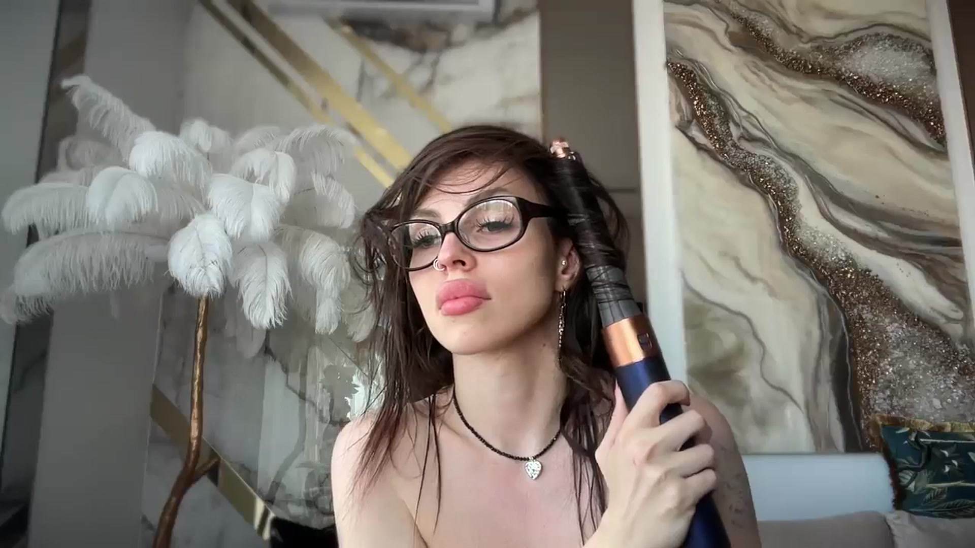 Gallery image thumbnail from UGLYGIRL_'s myfreecams stream on, 09/25/2025, 13:20 image 6 of 20
