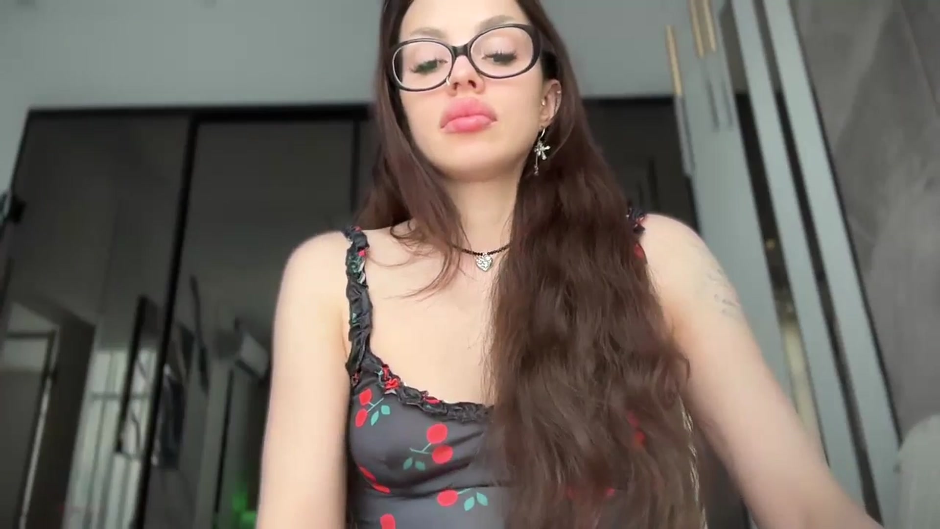 Gallery image thumbnail from UGLYGIRL_'s myfreecams stream on, 09/30/2025, 16:20 image 2 of 20