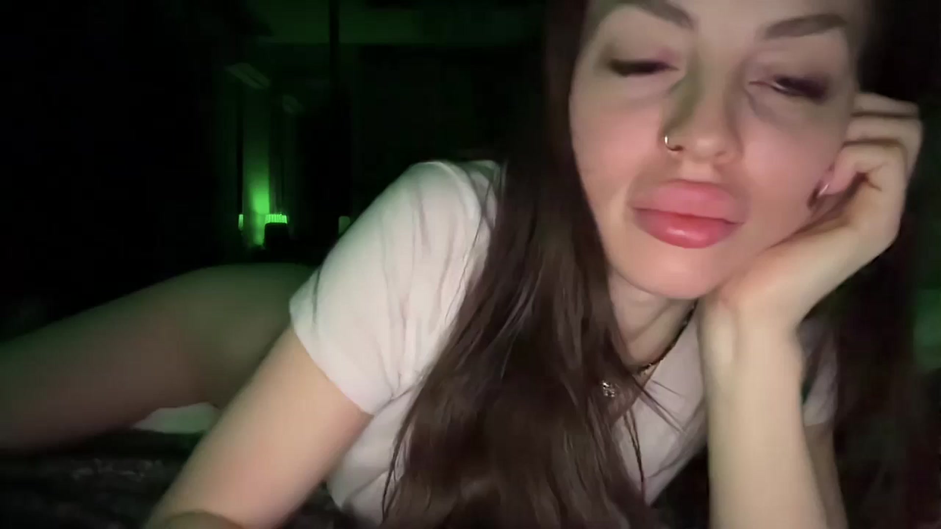 Gallery image thumbnail from UGLYGIRL_'s myfreecams stream on, 10/06/2025, 02:01 image 1 of 20