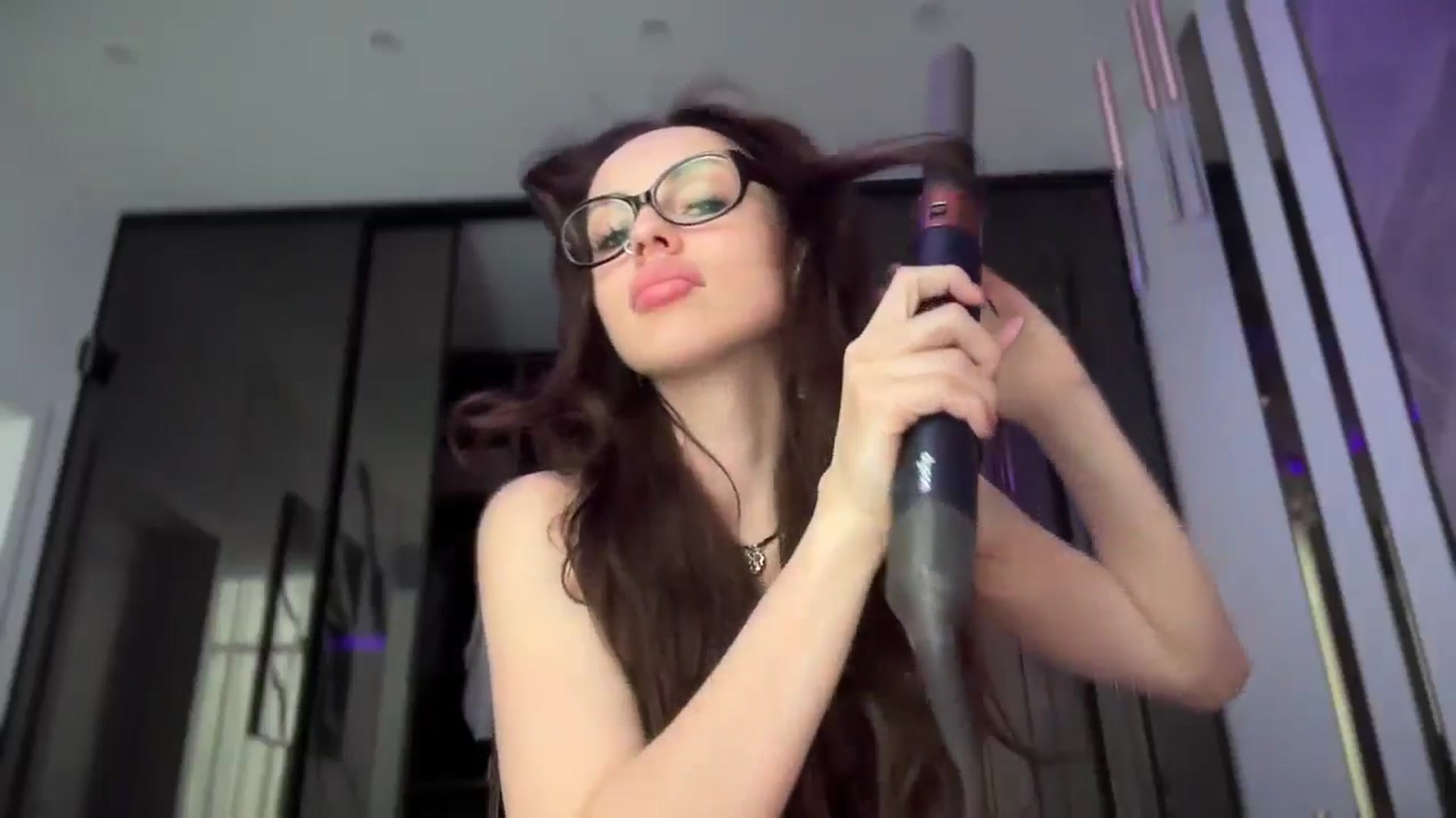 Gallery image thumbnail from UGLYGIRL_'s myfreecams stream on, 10/06/2025, 08:35 image 5 of 20