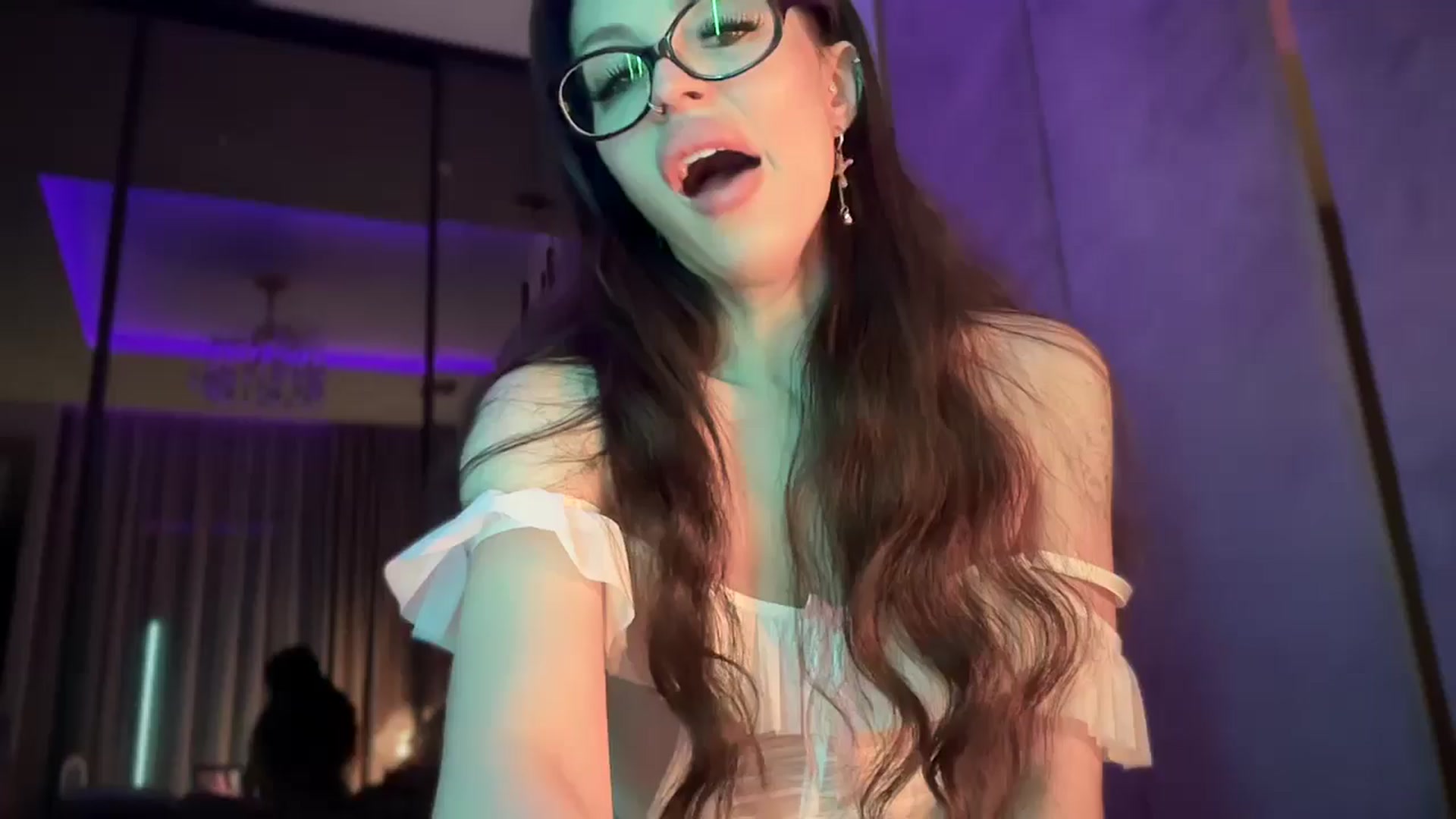 Gallery image thumbnail from UGLYGIRL_'s myfreecams stream on, 10/09/2025, 19:46 image 19 of 20