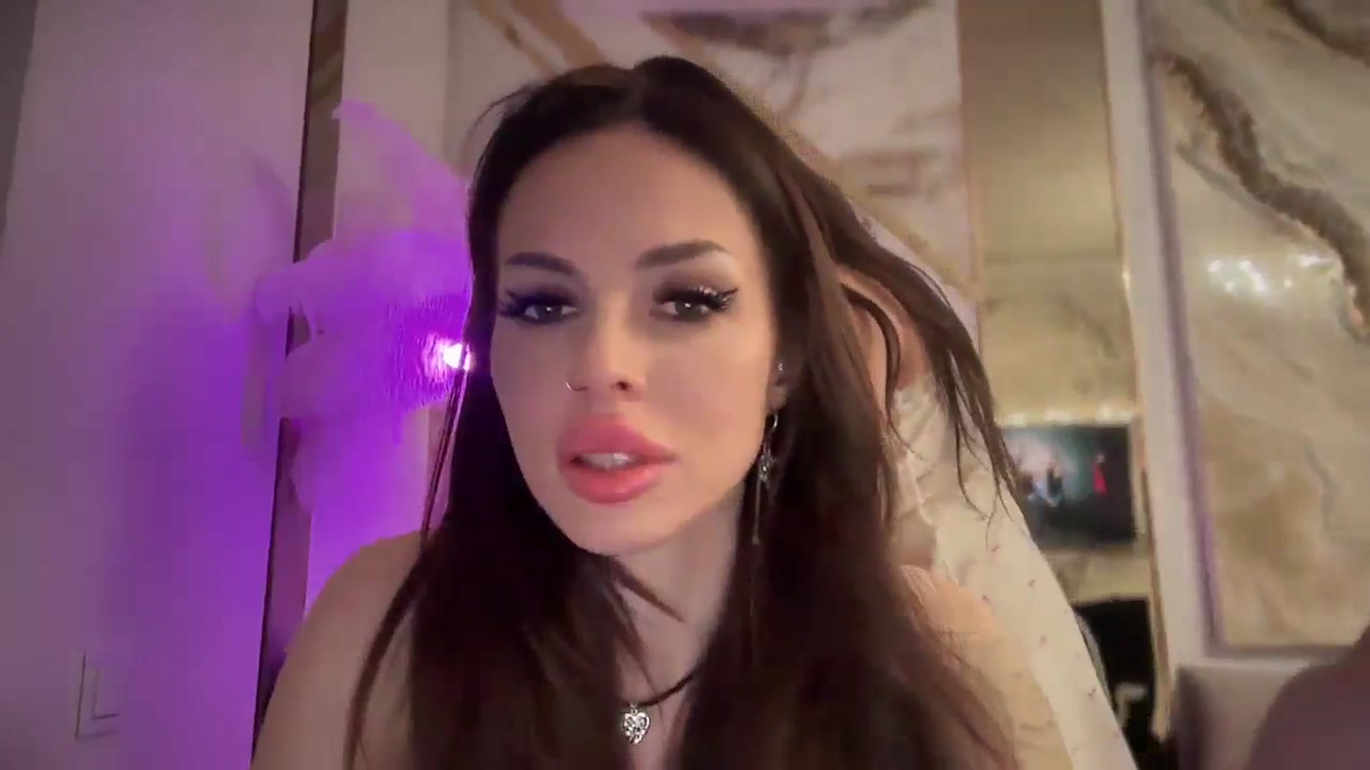 Gallery image thumbnail from UGLYGIRL_'s myfreecams stream on, 10/13/2025, 24:07 image 19 of 20
