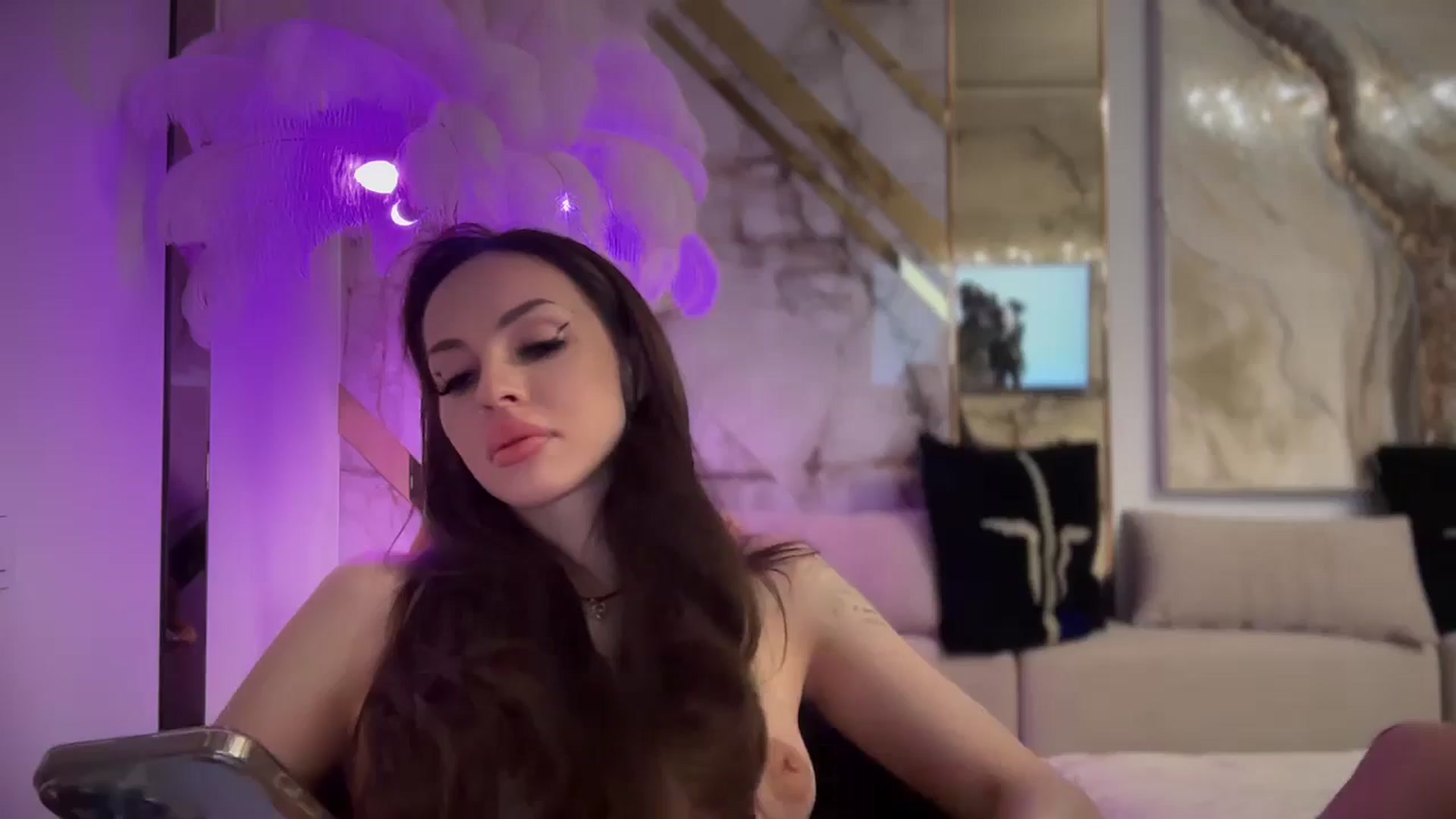 Gallery image thumbnail from UGLYGIRL_'s myfreecams stream on, 10/13/2025, 24:07 image 1 of 20