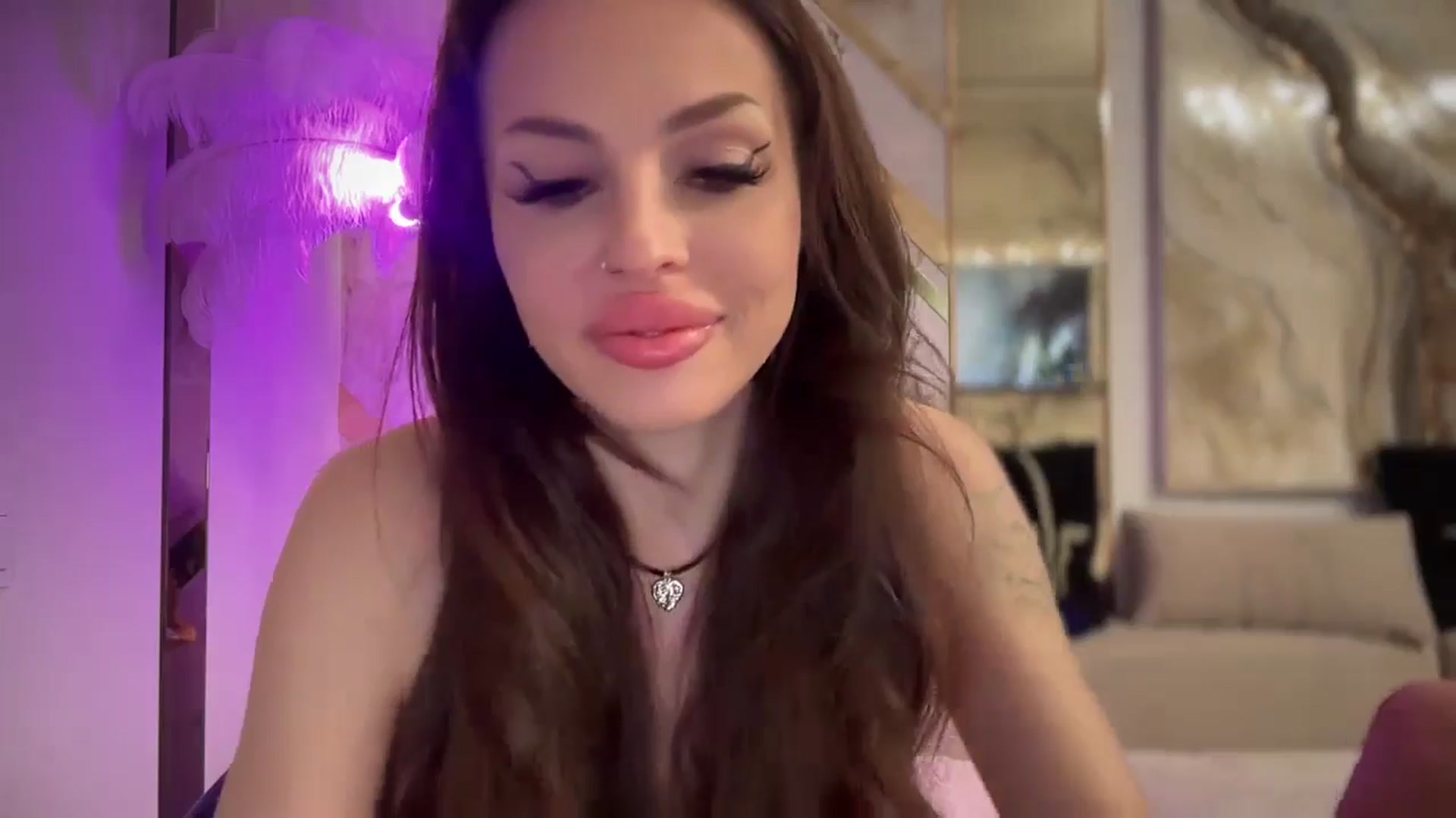 Gallery image thumbnail from UGLYGIRL_'s myfreecams stream on, 10/13/2025, 24:07 image 7 of 20