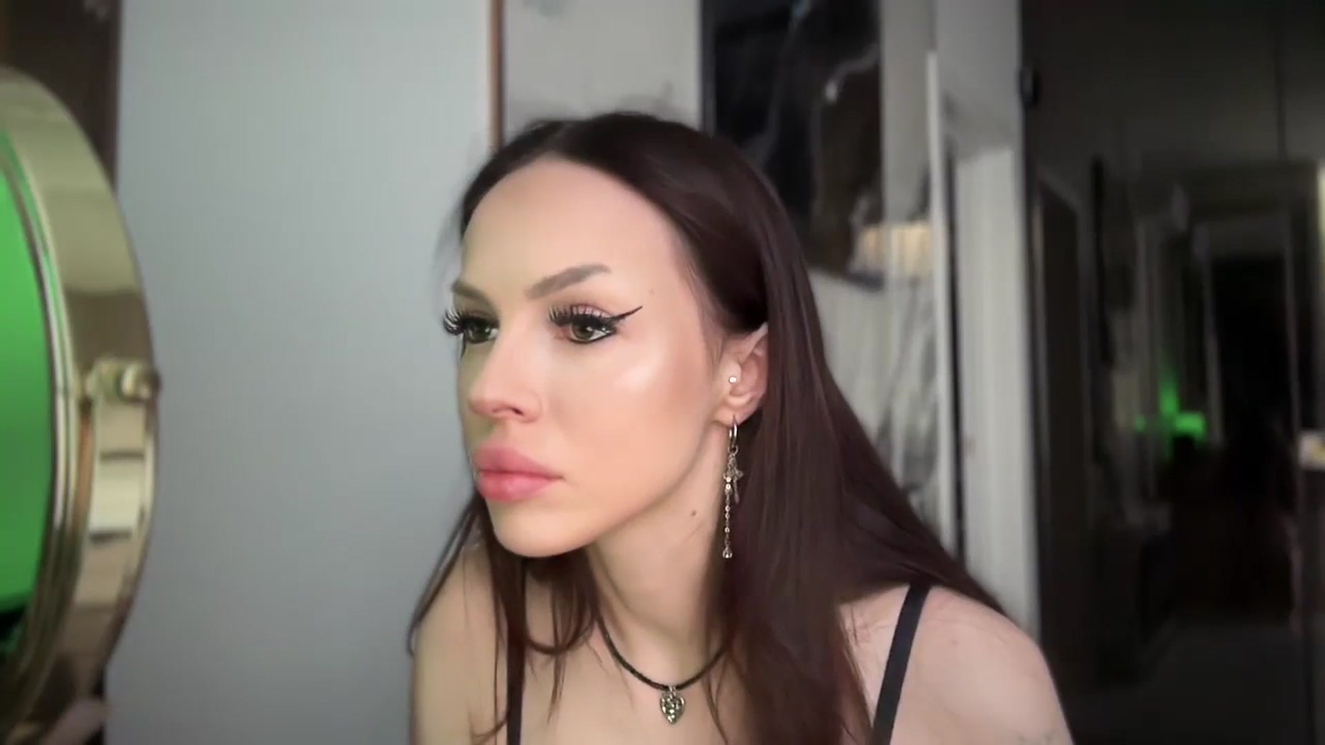 Gallery image thumbnail from UGLYGIRL_'s myfreecams stream on, 10/13/2025, 14:31 image 19 of 20