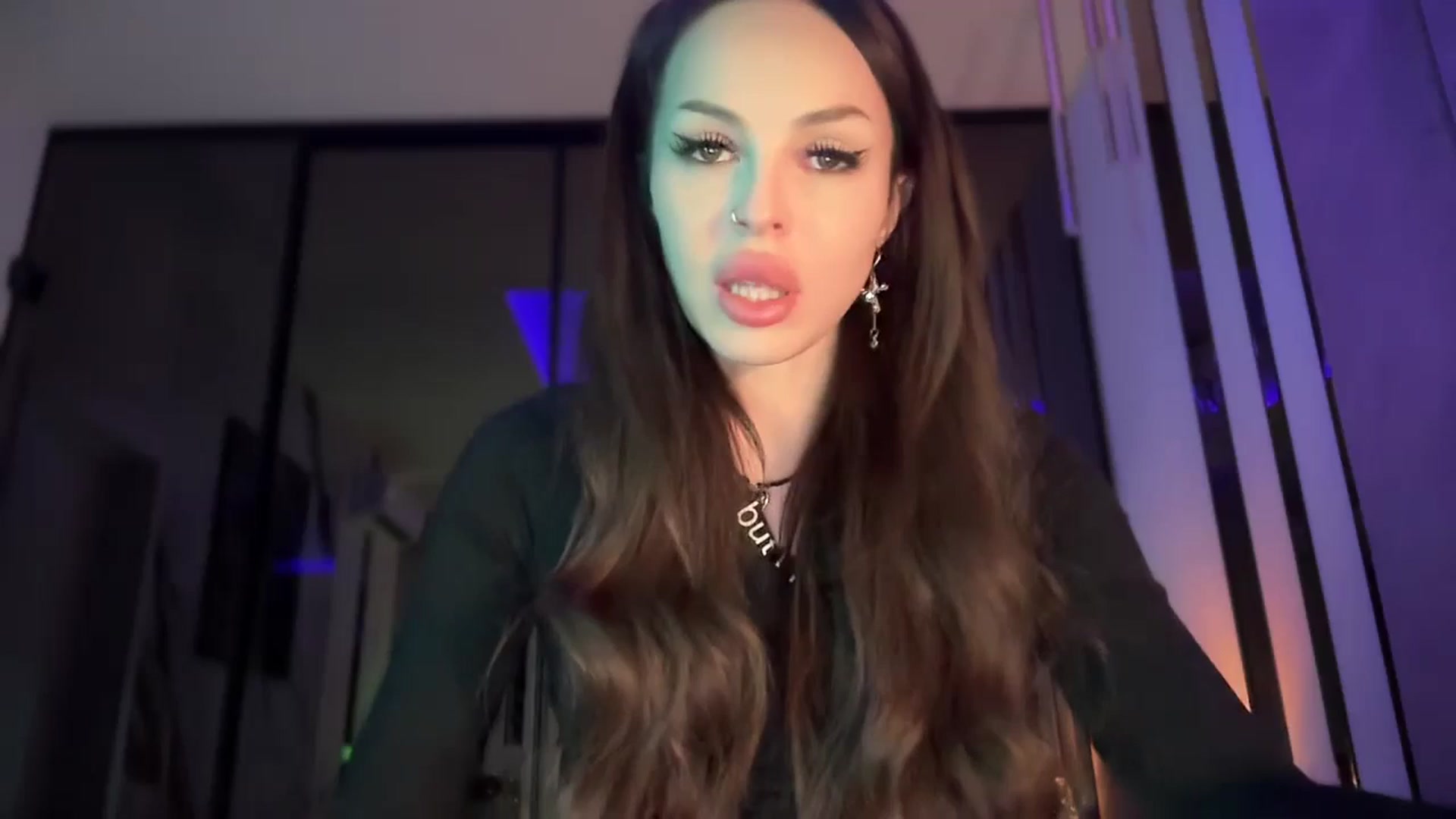Gallery image thumbnail from UGLYGIRL_'s myfreecams stream on, 10/14/2025, 24:34 image 1 of 20