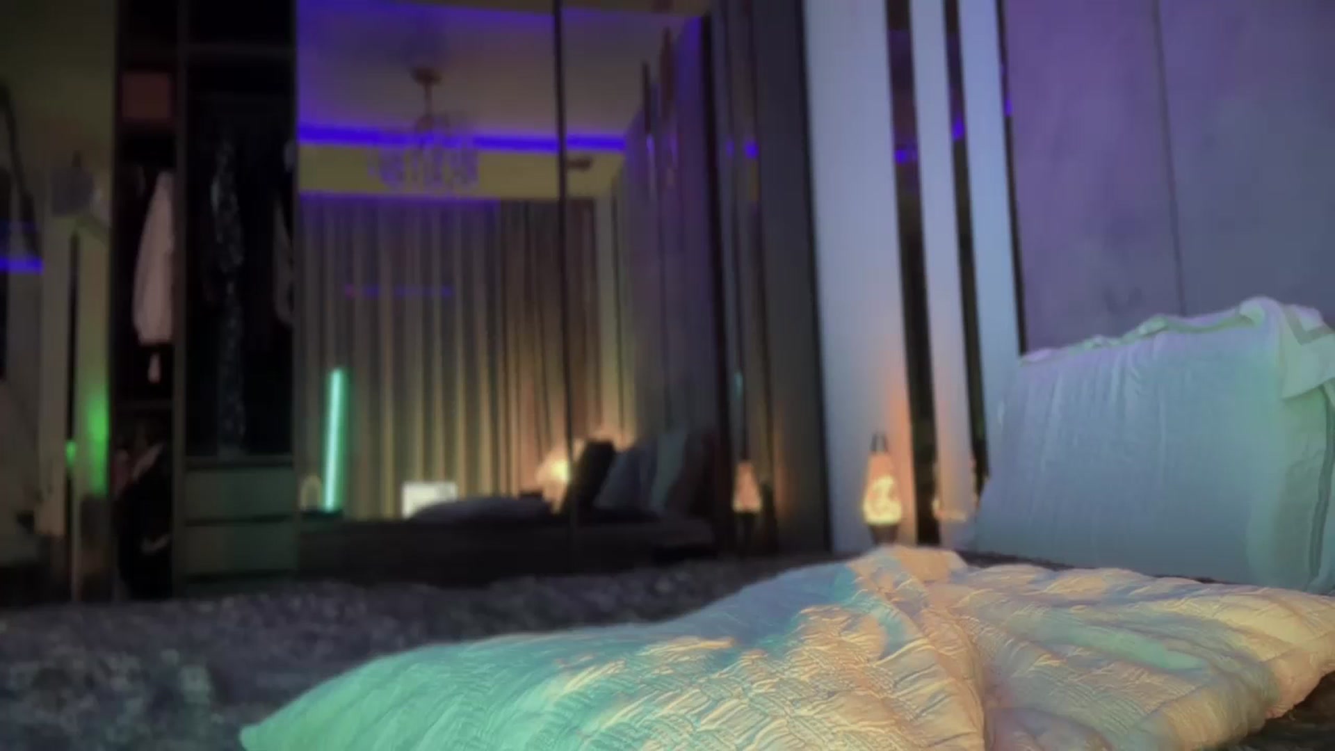 Gallery image thumbnail from UGLYGIRL_'s myfreecams stream on, 10/16/2025, 01:19 image 8 of 20