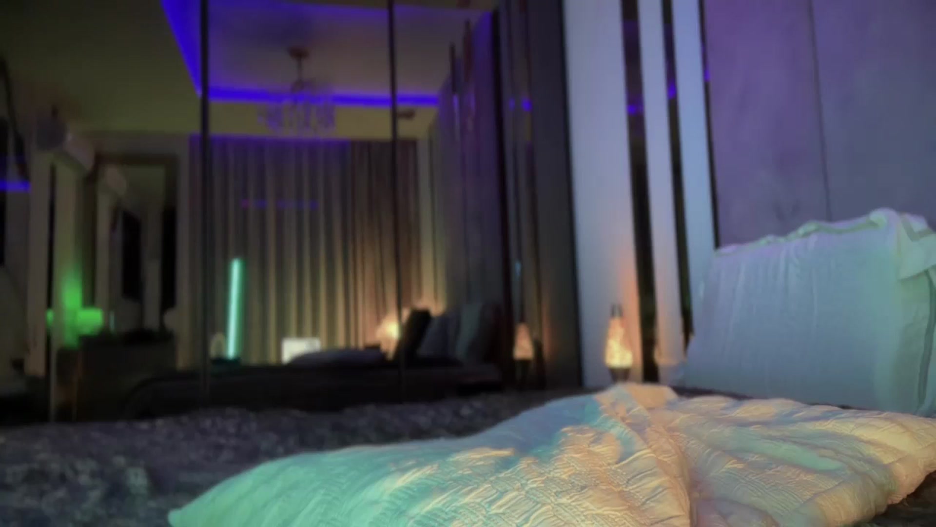 Gallery image thumbnail from UGLYGIRL_'s myfreecams stream on, 10/16/2025, 01:19 image 5 of 20
