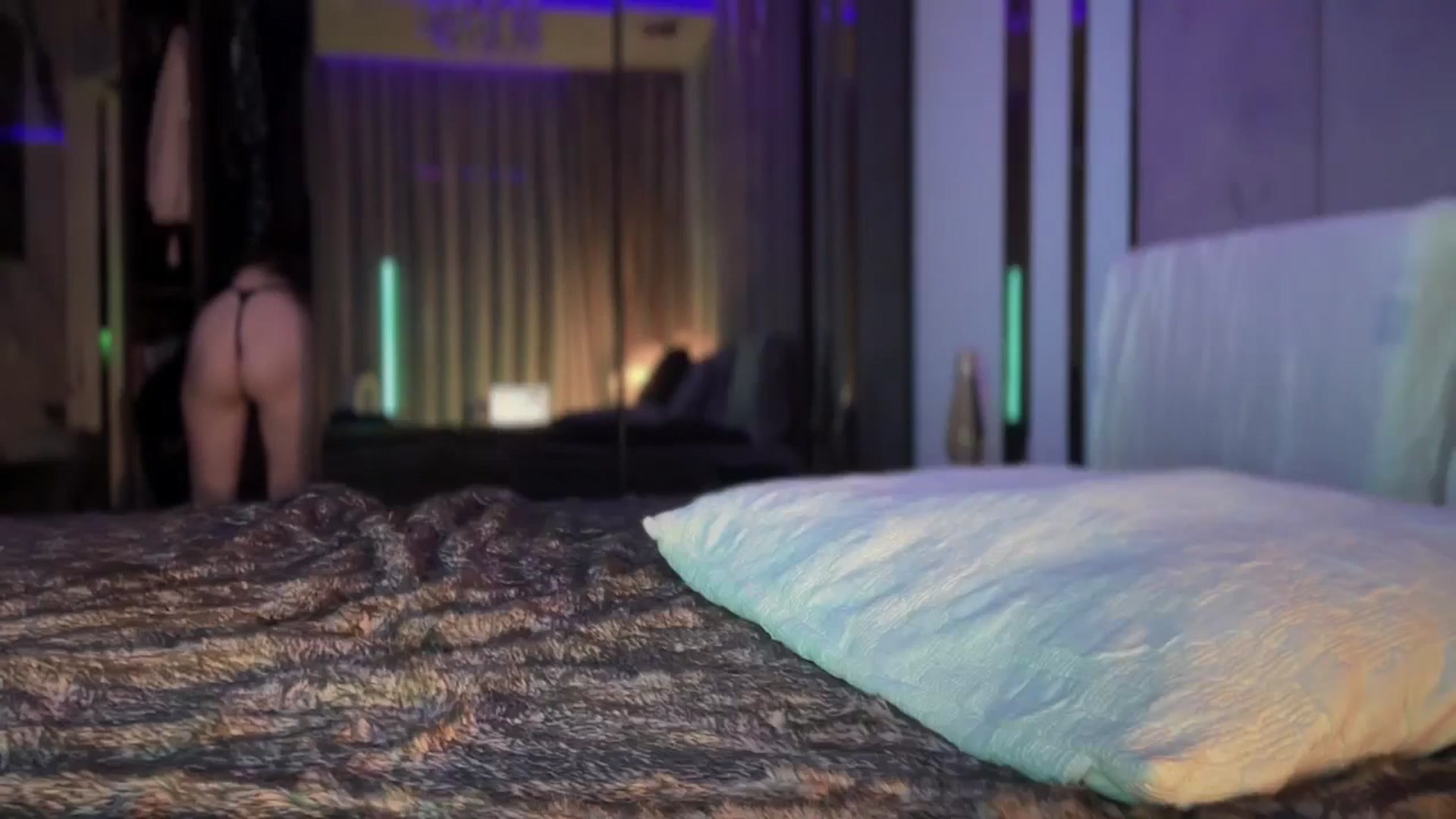 Gallery image thumbnail from UGLYGIRL_'s myfreecams stream on, 10/16/2025, 23:47 image 12 of 20
