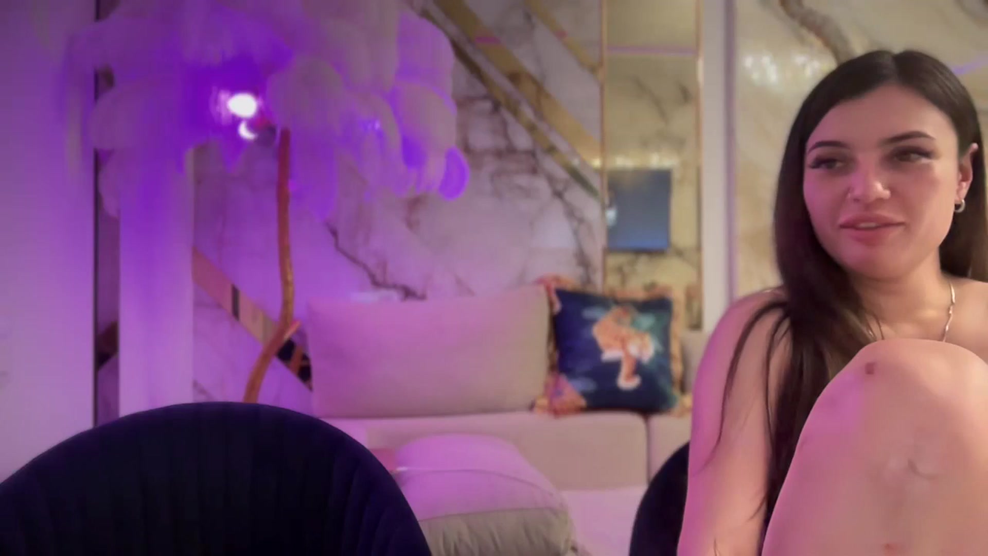 Gallery image thumbnail from UGLYGIRL_'s myfreecams stream on, 10/18/2025, 24:51 image 8 of 20