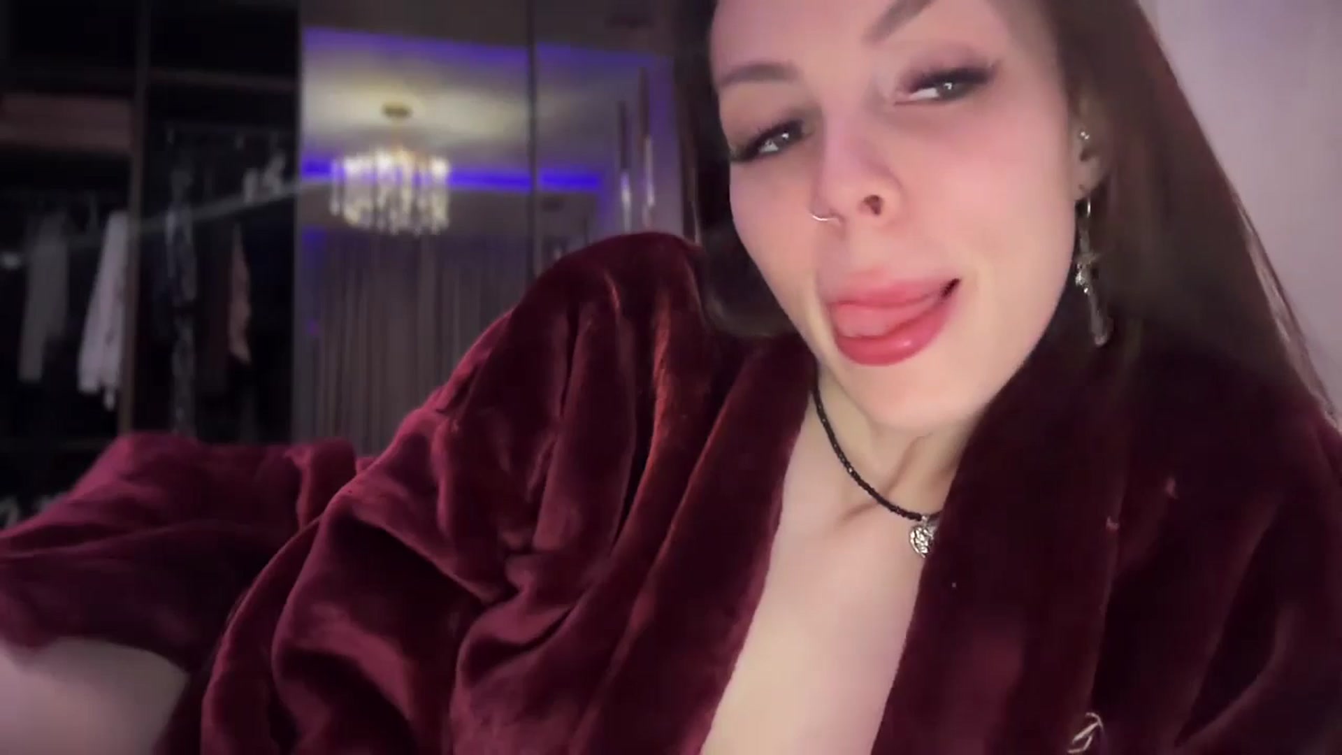 Gallery image thumbnail from UGLYGIRL_'s myfreecams stream on, 10/19/2025, 18:11 image 8 of 20