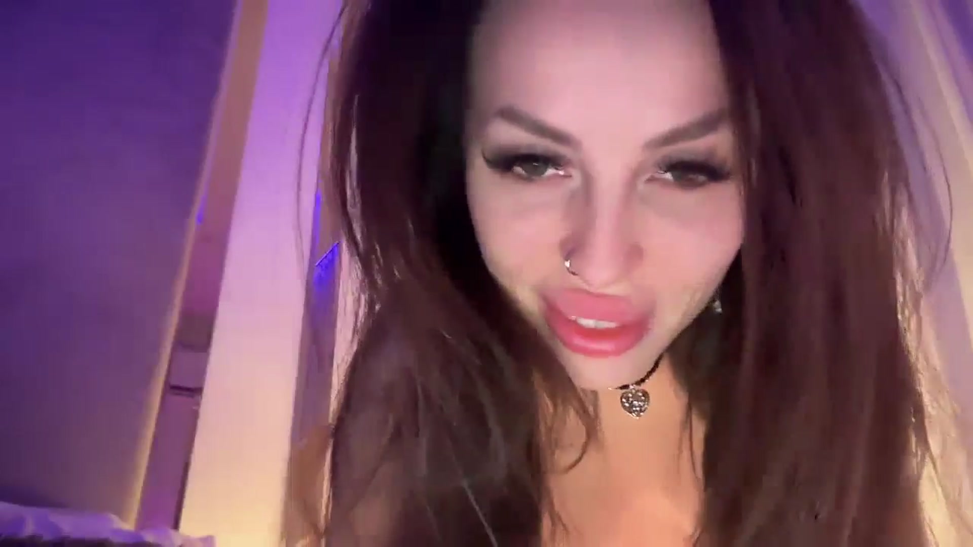 Gallery image thumbnail from UGLYGIRL_'s myfreecams stream on, 10/19/2025, 21:21 image 6 of 20