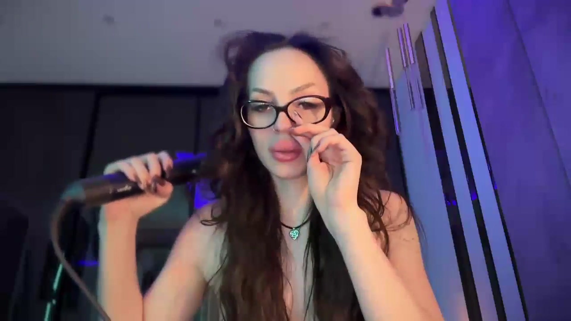 Gallery image thumbnail from UGLYGIRL_'s myfreecams stream on, 10/20/2025, 01:25 image 12 of 20