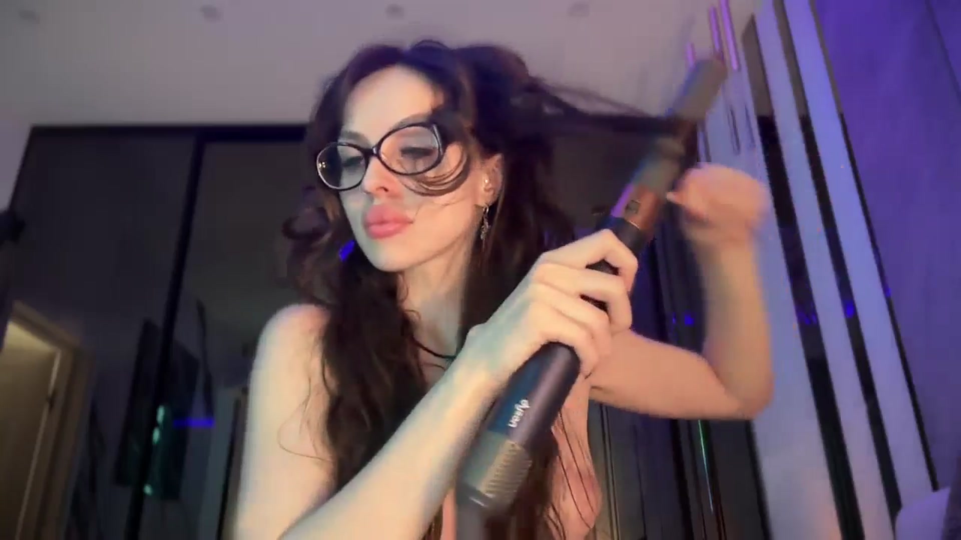 Gallery image thumbnail from UGLYGIRL_'s myfreecams stream on, 10/22/2025, 24:08 image 3 of 20