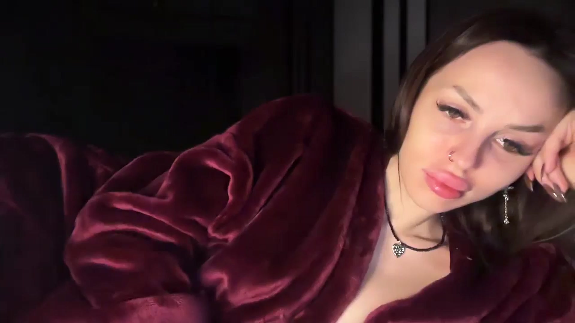 Gallery image thumbnail from UGLYGIRL_'s myfreecams stream on, 10/22/2025, 16:35 image 10 of 20
