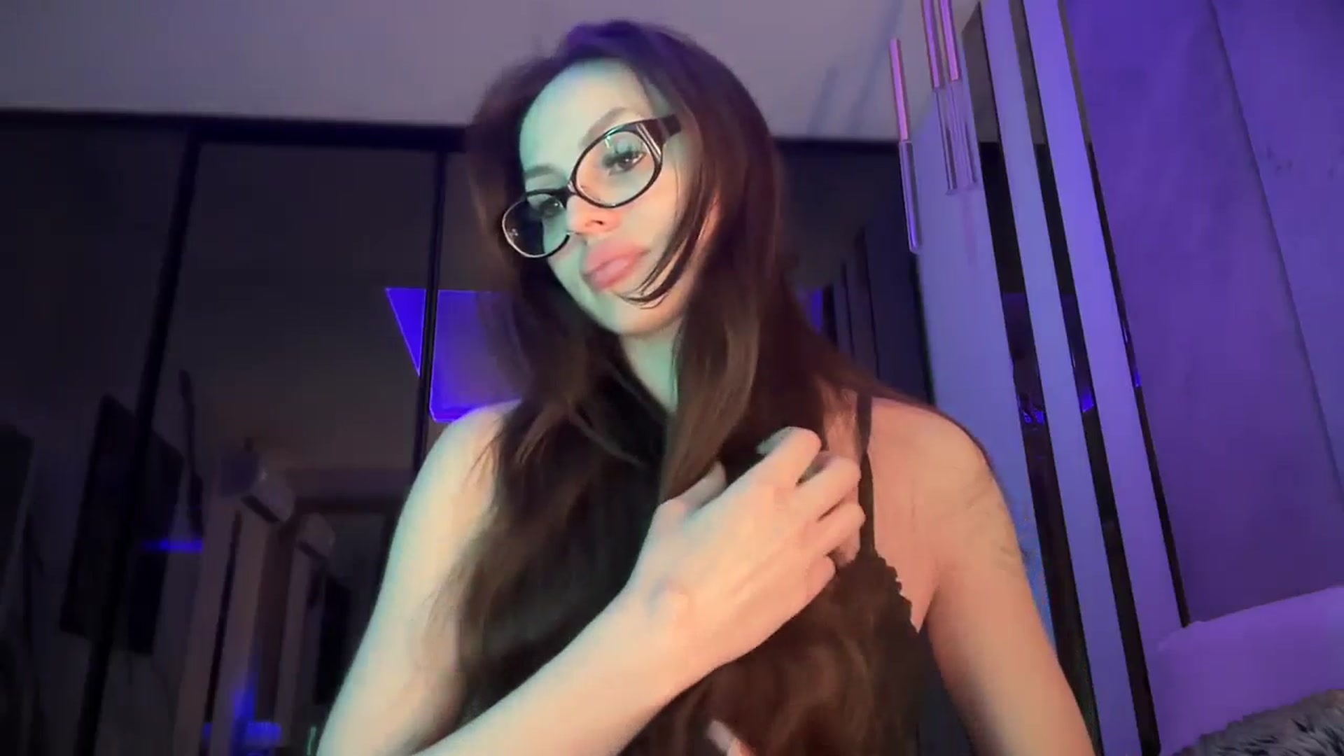 Gallery image thumbnail from UGLYGIRL_'s myfreecams stream on, 10/23/2025, 04:06 image 7 of 20