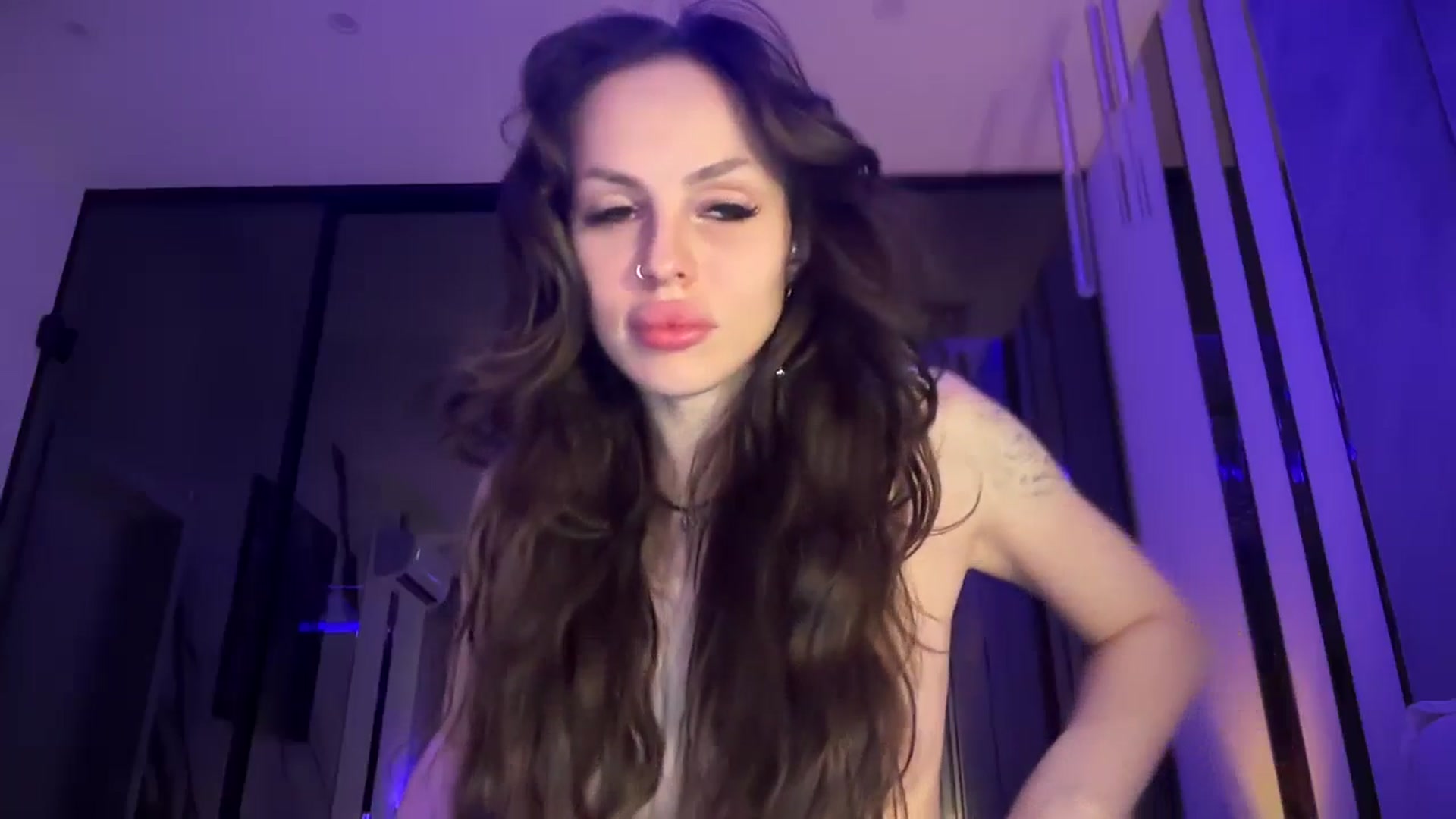 Gallery image thumbnail from UGLYGIRL_'s myfreecams stream on, 10/23/2025, 19:39 image 2 of 20