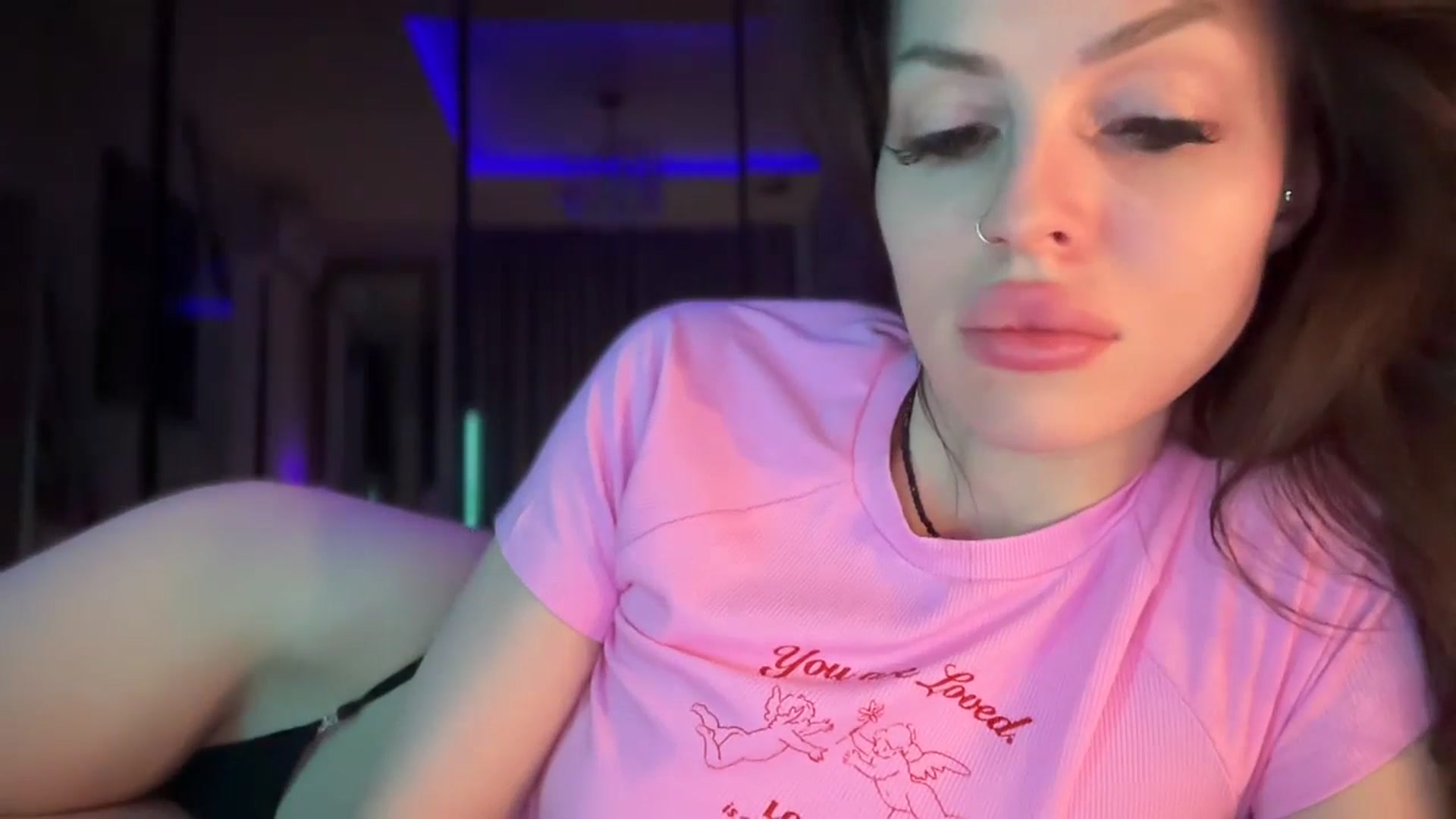 Gallery image thumbnail from UGLYGIRL_'s myfreecams stream on, 11/05/2025, 01:33 image 7 of 20