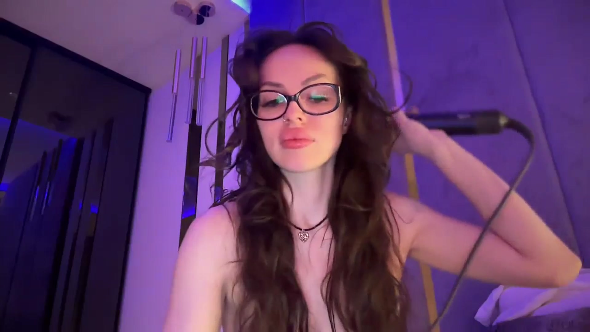 Gallery image thumbnail from UGLYGIRL_'s myfreecams stream on, 11/05/2025, 01:33 image 4 of 20