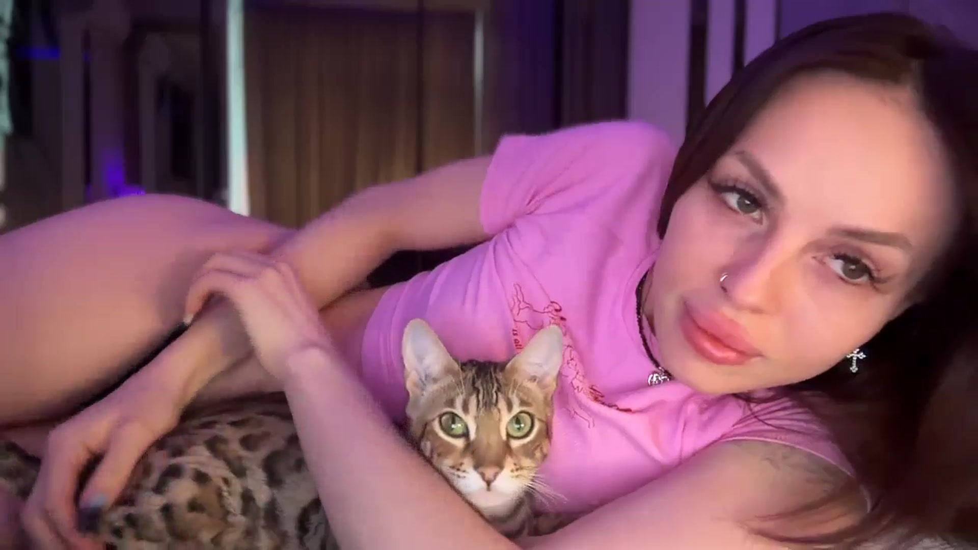 Gallery image thumbnail from UGLYGIRL_'s myfreecams stream on, 11/05/2025, 12:51 image 7 of 20