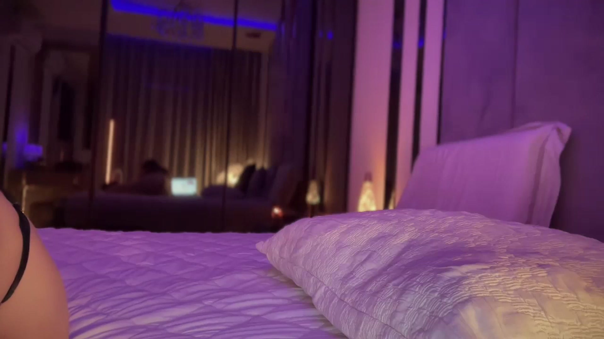 Gallery image thumbnail from UGLYGIRL_'s myfreecams stream on, 11/09/2025, 04:47 image 6 of 20