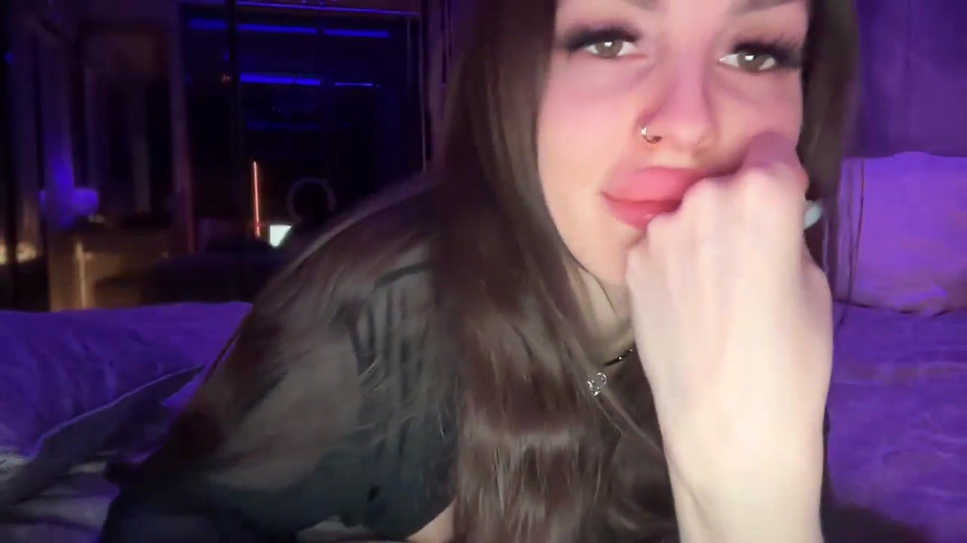 Gallery image thumbnail from UGLYGIRL_'s myfreecams stream on, 11/13/2025, 04:41 image 13 of 20
