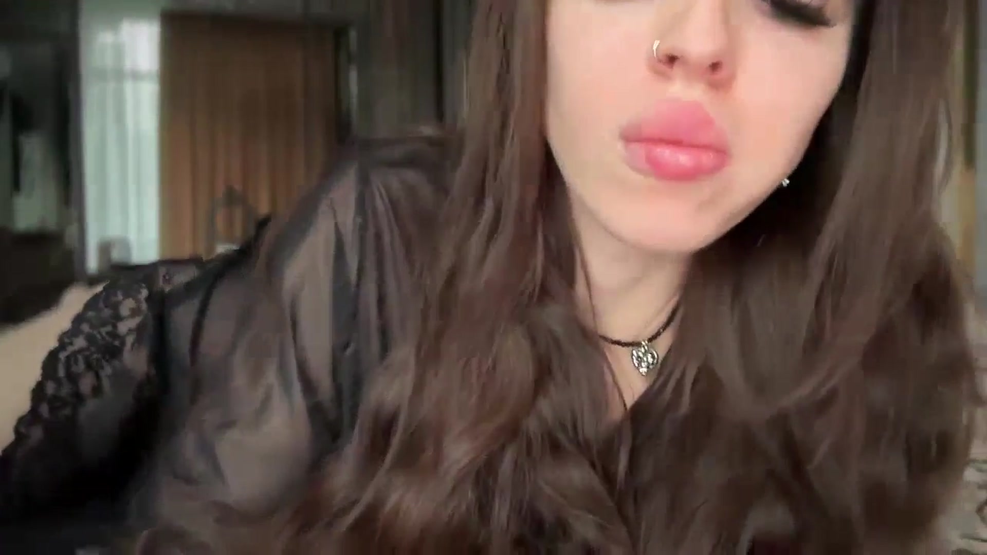 Gallery image thumbnail from UGLYGIRL_'s myfreecams stream on, 11/15/2025, 10:20 image 14 of 20