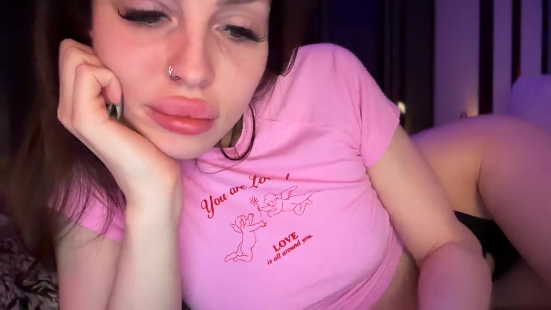 Gallery image thumbnail from UGLYGIRL_'s myfreecams stream on, 11/25/2025, 09:10 image 9 of 20