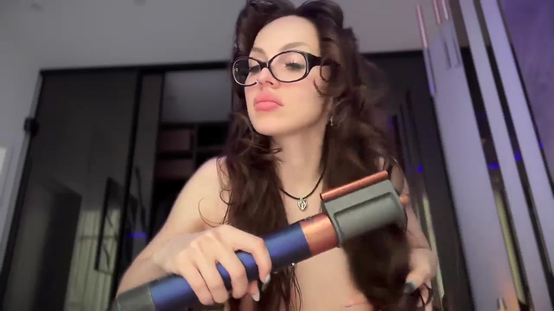 Gallery image thumbnail from UGLYGIRL_'s myfreecams stream on, 11/27/2025, 11:58 image 14 of 20