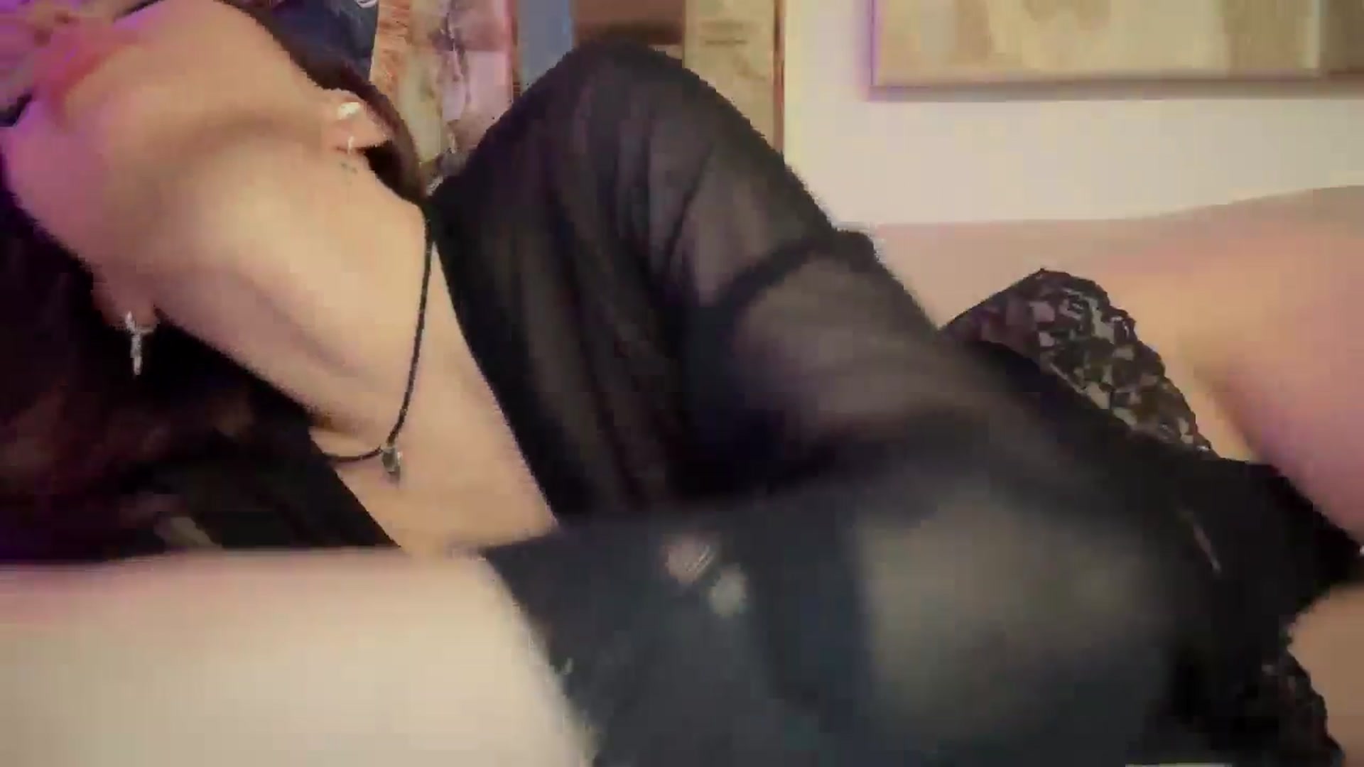 Gallery image thumbnail from UGLYGIRL_'s myfreecams stream on, 11/30/2025, 06:08 image 12 of 20