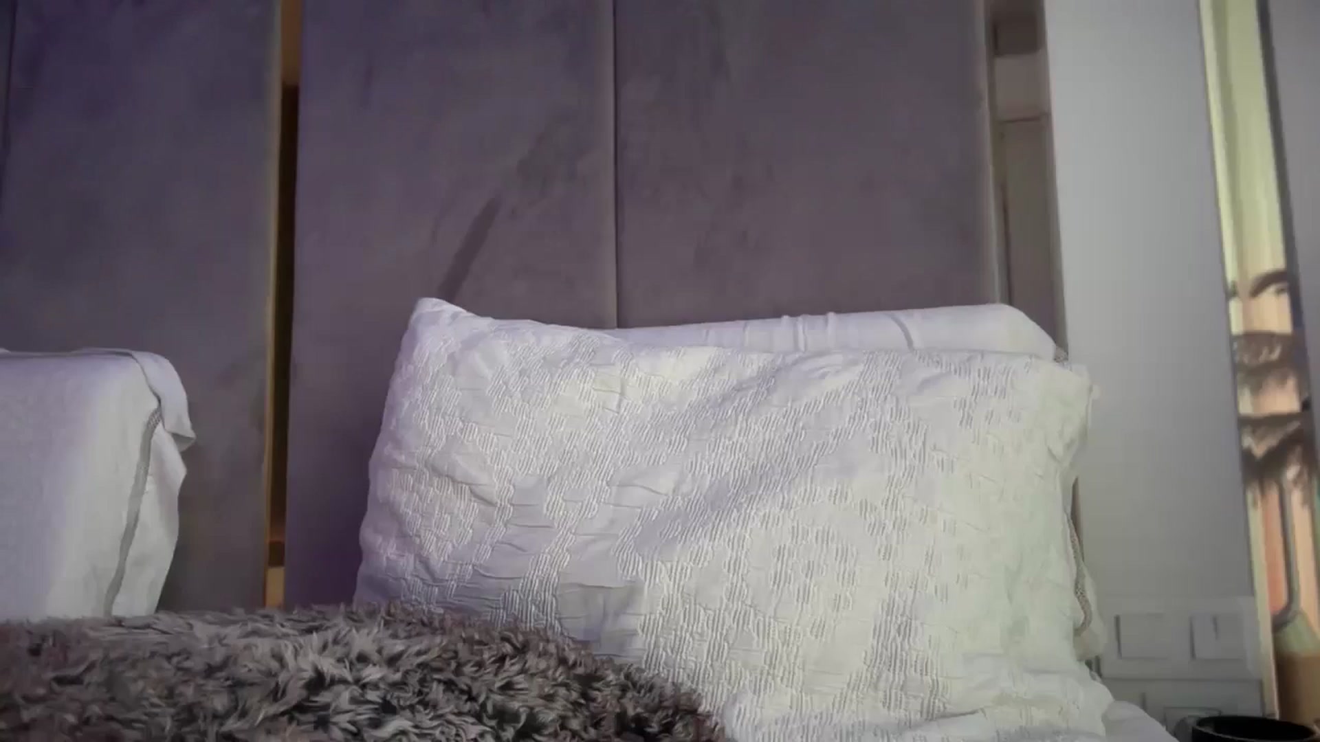 Gallery image thumbnail from UGLYGIRL_'s myfreecams stream on, 12/04/2025, 11:32 image 2 of 20