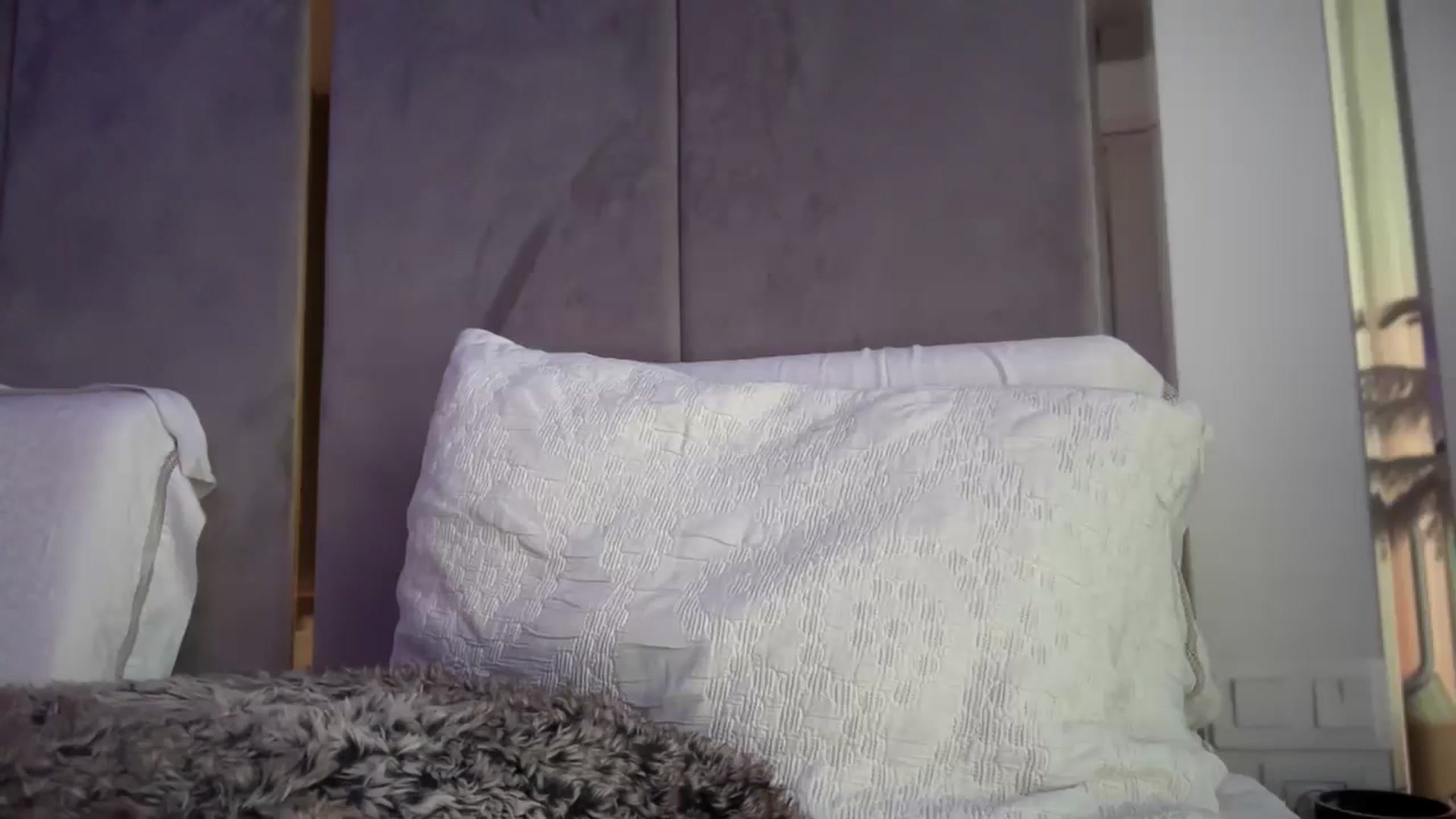 Gallery image thumbnail from UGLYGIRL_'s myfreecams stream on, 12/04/2025, 11:32 image 1 of 20