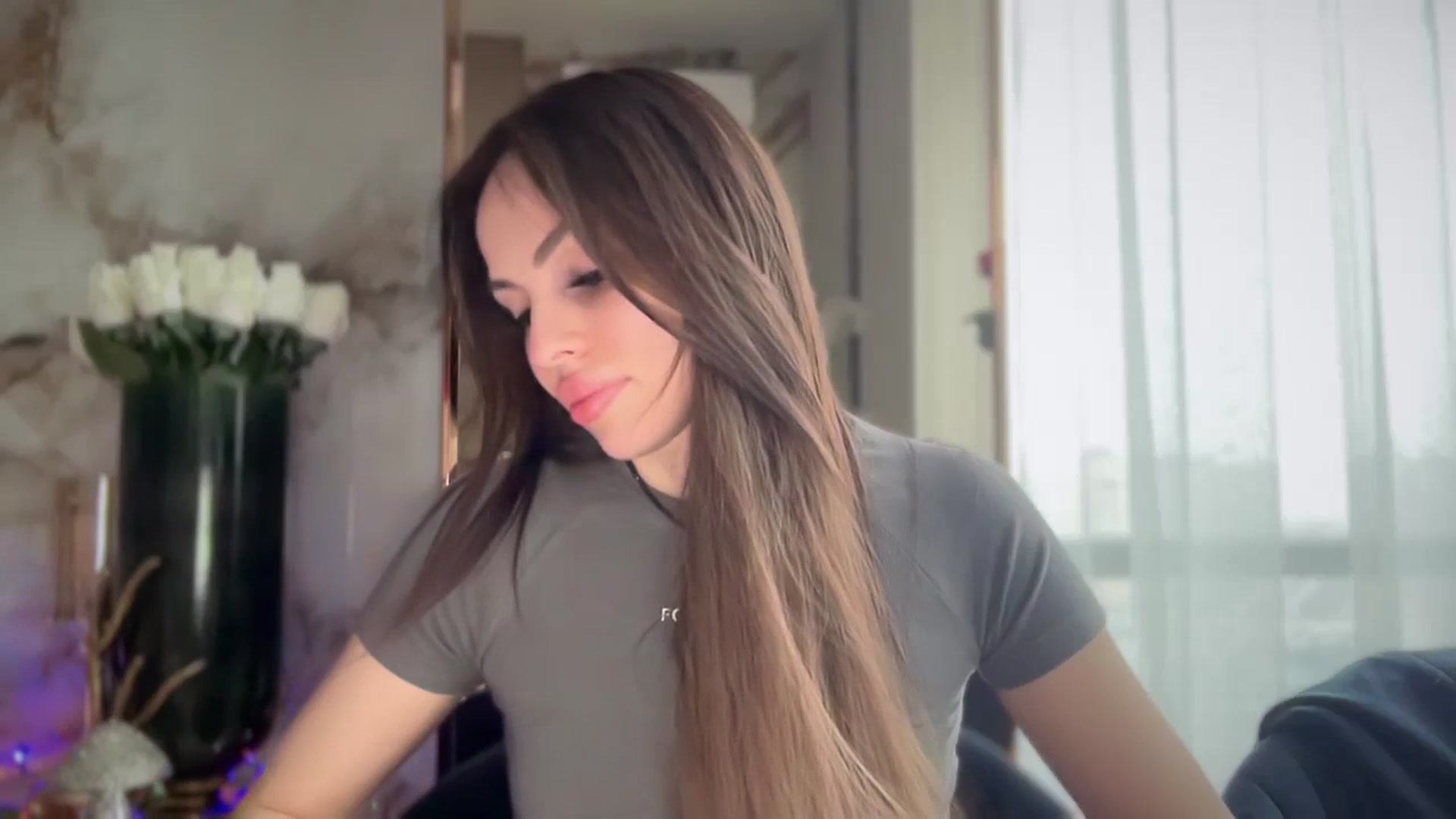 Gallery image thumbnail from UGLYGIRL_'s myfreecams stream on, 12/04/2025, 12:57 image 14 of 20